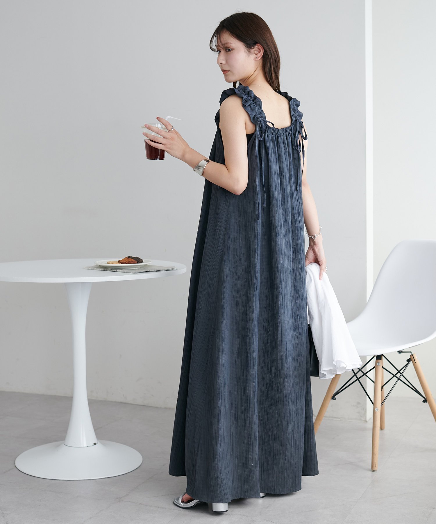 【ディスコート/Discoat】の【WEB限定】ギャザーノースリワンピース インテリア・キッズ・メンズ・レディースファッション・服の通販 founy(ファニー) 　ファッション　Fashion　レディースファッション　Fashion for Women　ワンピース　Dresses　ギャザー　Gathered, Ruffled　リボン　Ribbon, Bow　夏　Summer　チャコールグレー|ID: prp329100004576079 ipo3291000000032697362