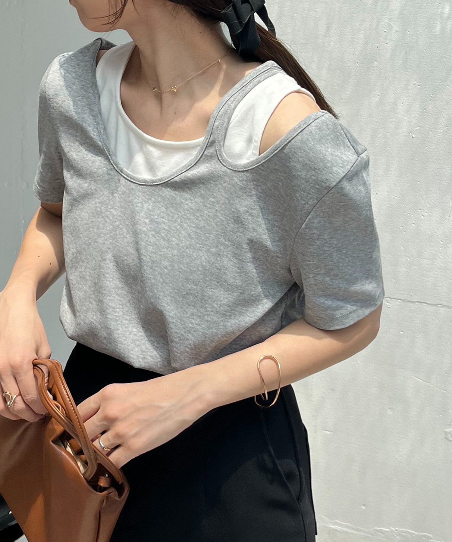 【カプリシューレマージュ/CAPRICIEUX LEMAGE】の【1枚で着映え】レイヤードアシメネックTシャツ インテリア・キッズ・メンズ・レディースファッション・服の通販 founy(ファニー) 　ファッション　Fashion　レディースファッション　Fashion for Women　トップス・カットソー　Cut & Sew Tops　シャツ・ブラウス・オフィスカジュアル　Elegant Blouses & Button-Ups　ロングTシャツ・Tシャツ　Longline T-Shirts & Tees　おすすめ　Recommended / Our Picks　アシンメトリー　Asymmetrical Style　インナー　Innerwear　コンパクト　Compact, Small Size　セットアップ　Set-Up, Coordinated Outfit　センター　Center, Center Line　デニム　Denim, Jeans Material　フィット　Fit, Slim Fit　マキシ　Maxi, Full Length　切替　Switching, Contrast Panel　グレー|ID: prp329100004576086 ipo3291000000033446347