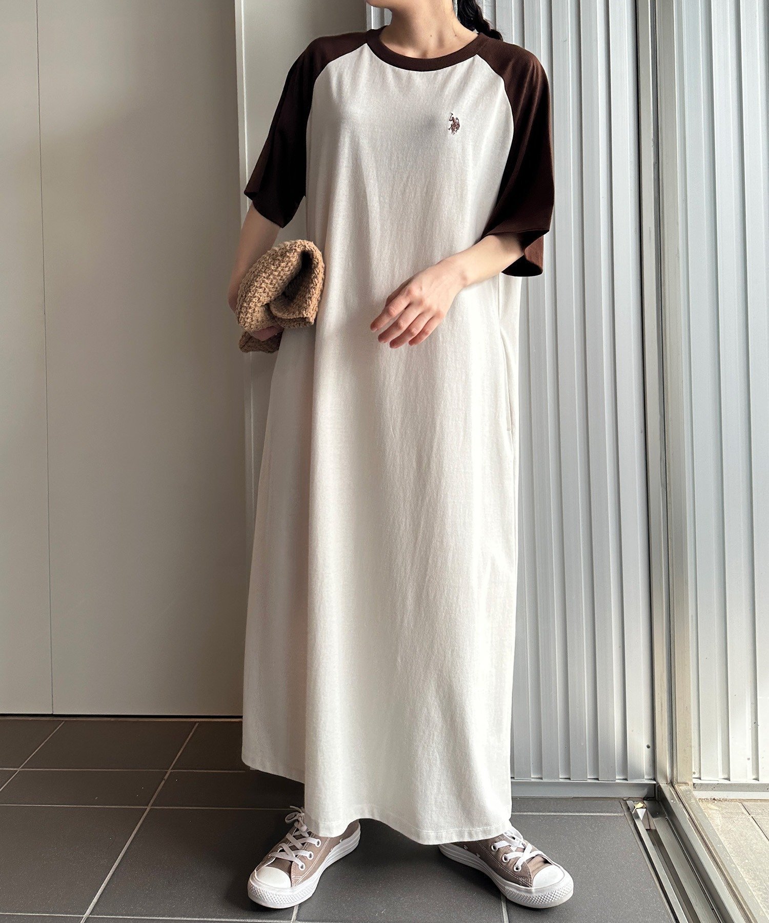 【ラナン/Ranan】の【U.S. POLO ASSN.】ラグランカットソーAラインワンピース インテリア・キッズ・メンズ・レディースファッション・服の通販 founy(ファニー) 　ファッション　Fashion　レディースファッション　WOMEN　ワンピース　Dress　Aラインワンピース　A-line Dress　トレンド　Trend　マキシ　Maxi　リラックス　Relax　ブラウン/オフホワイト|ID: prp329100004576121 ipo3291000000032519000