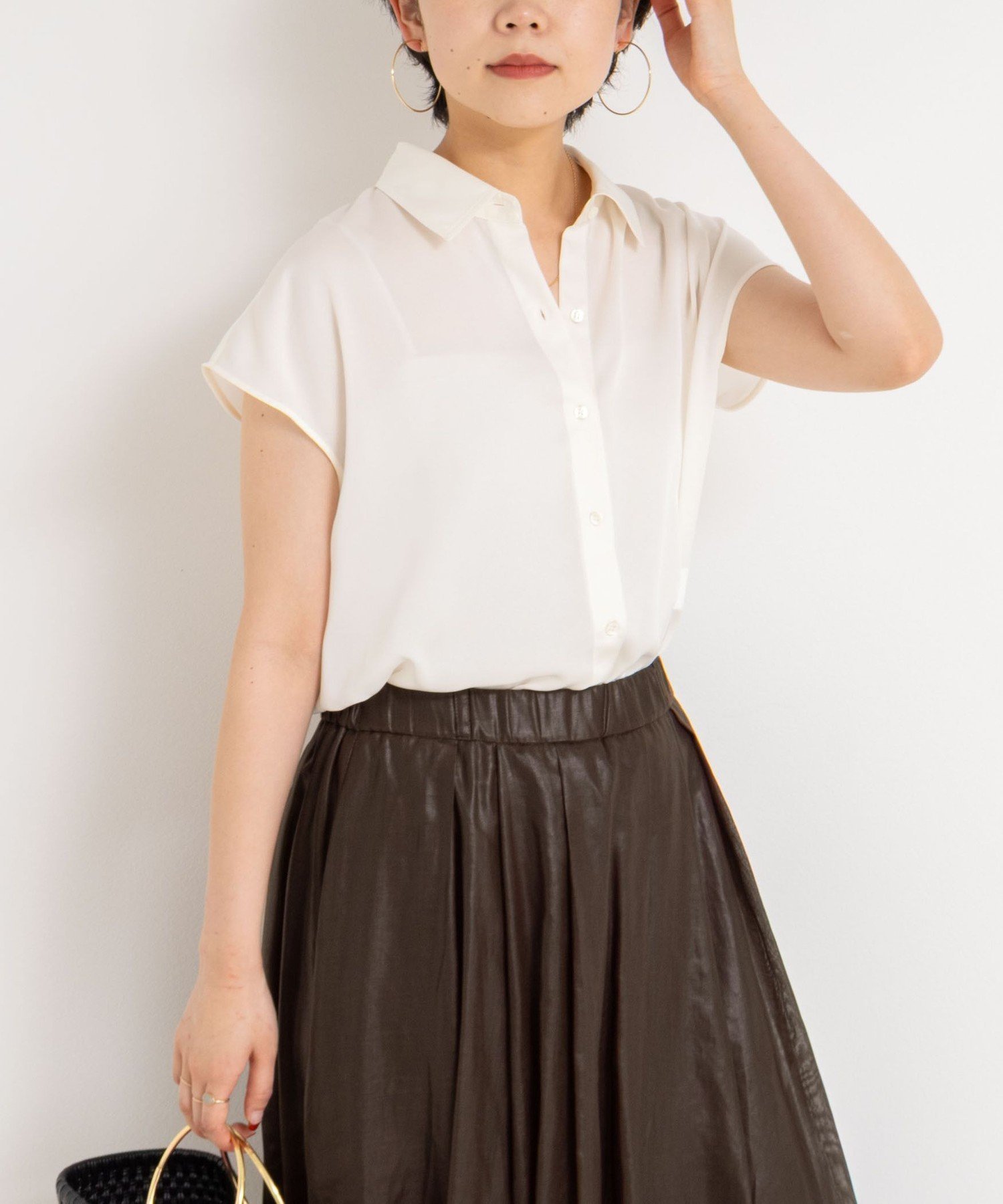 【ノーリーズ/NOLLEY'S】の裾リブサテンシフォンフレンチシャツ インテリア・キッズ・メンズ・レディースファッション・服の通販 founy(ファニー) 　ファッション　Fashion　レディースファッション　Fashion for Women　トップス・カットソー　Cut & Sew Tops　シャツ・ブラウス・オフィスカジュアル　Elegant Blouses & Button-Ups　2025年　2025　2025春夏・S/S　Spring/Summer 2025 SS25　おすすめ　Recommended / Our Picks　エレガント 上品　Elegant　シアー　Sheer, See-Through　ドッキング　Docking, Mixed Material　人気　Popular, Best Seller　半袖　Short Sleeve, Half Sleeve　夏　Summer　春　Spring　羽織　Haori, Light Jacket　ビジネス 仕事 通勤　Business / Work / Commuting　オフホワイト|ID: prp329100004576249 ipo3291000000033550919