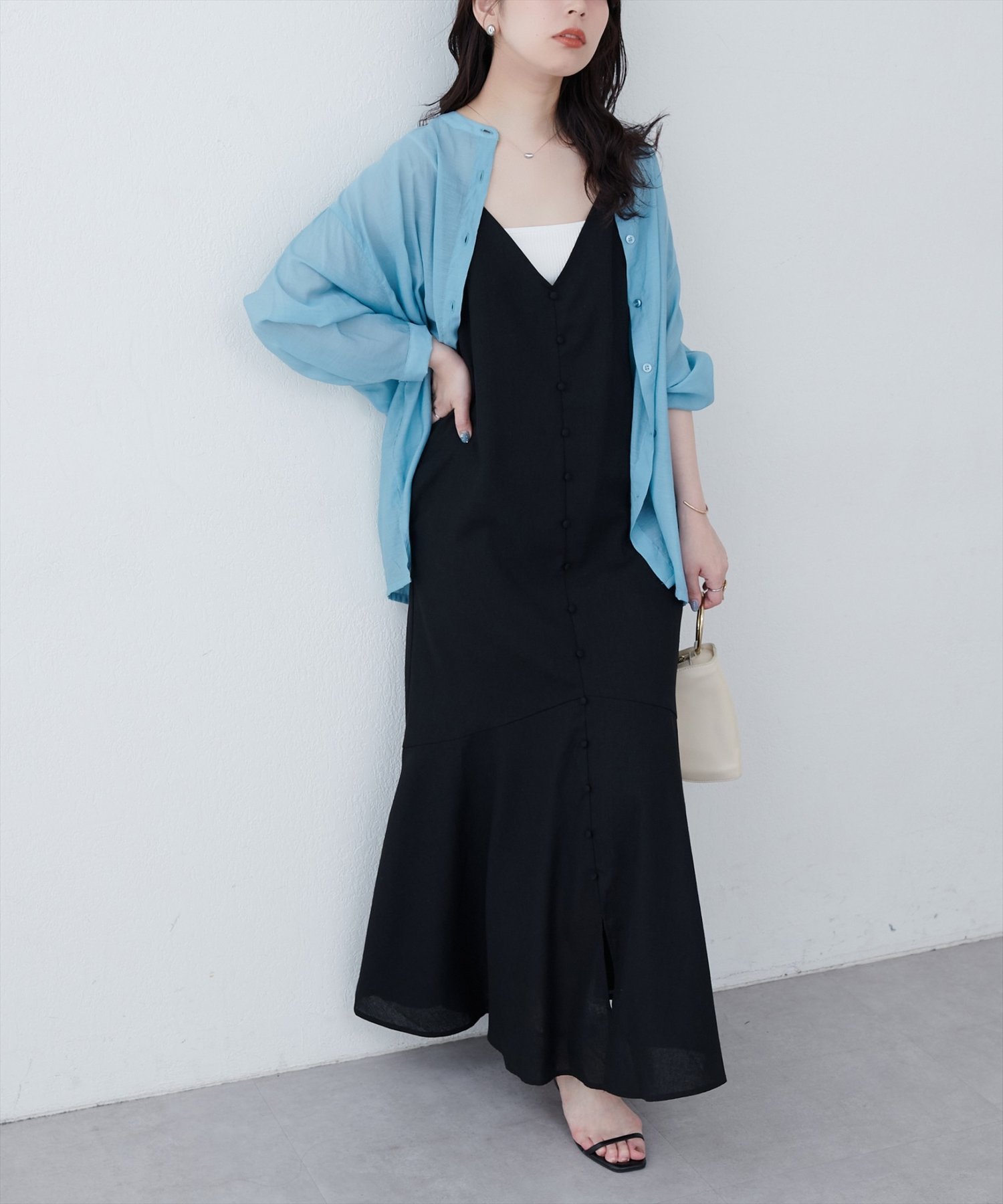 【ナチュラルクチュール/natural couture】の【WEB限定】前後2WAYフレアヘムキャミワンピース インテリア・キッズ・メンズ・レディースファッション・服の通販 founy(ファニー) 　ファッション　Fashion　レディースファッション　Fashion for Women　ワンピース　Dresses　キャミソールワンピース　Camisole Dresses　インナー　Innerwear　カーディガン　Cardigan, Knitwear　キャミワンピース　Cami Dress, Slip Dress　シューズ　Shoes, Footwear　シンプル　Simple, Minimal　スニーカー　Sneakers, Trainers　デコルテ　Décolleté, Neckline　バレエ　Ballet, Ballet Style　フレア　Flare, Flared　ポケット　Pocket, Pocket Detail　エレガント 上品　Elegant　2025年　2025　2025春夏・S/S　Spring/Summer 2025 SS25　ブラック|ID: prp329100004576280 ipo3291000000032708186