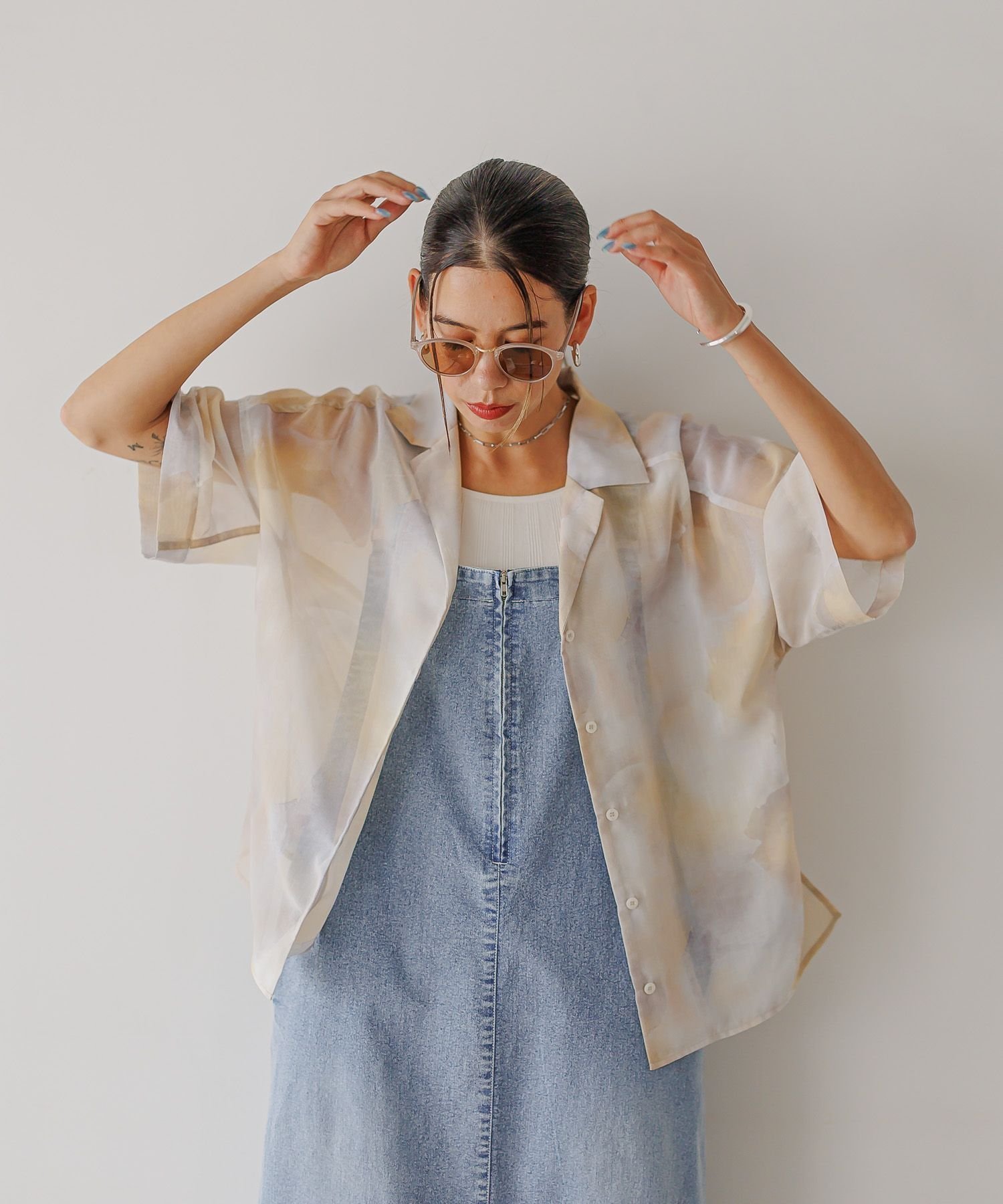 【ベイフロー/BAYFLOW】のニュアンスパターン半袖シャツ インテリア・キッズ・メンズ・レディースファッション・服の通販 founy(ファニー) 　ファッション　Fashion　レディースファッション　Ladies' Fashion Online　トップス・カットソー　Tops/Tshirt　シャツ/ブラウス　Shirts/Blouses　おすすめ　Recommend　イエロー　Yellow　コンパクト　Compact　シアー　Sheer　シンプル　Simple　スリット　Slit　バランス　Balance　パターン　Pattern　フロント　Front　プリント　Print　半袖　Short Sleeve　無地　Plain Color　羽織　Haori　イエロー60|ID: prp329100004576434 ipo3291000000032702102