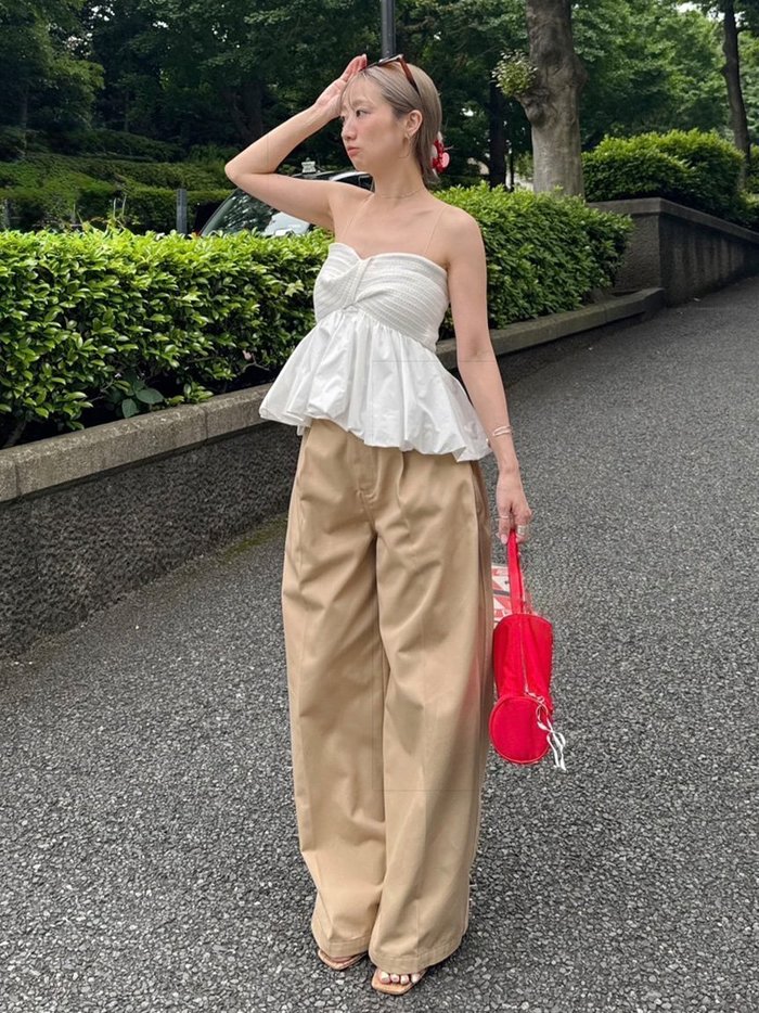 【リリーブラウン/Lily Brown】の【LILY BROWN Dickies】タックバギーパンツ インテリア・キッズ・メンズ・レディースファッション・服の通販 founy(ファニー) https://founy.com/ ファッション Fashion レディースファッション Ladies' Fashion Online パンツ Pants コレクション Collection チャーム Charm ツイル Twill フロント Front |ID: prp329100004576580 ipo3291000000032693582