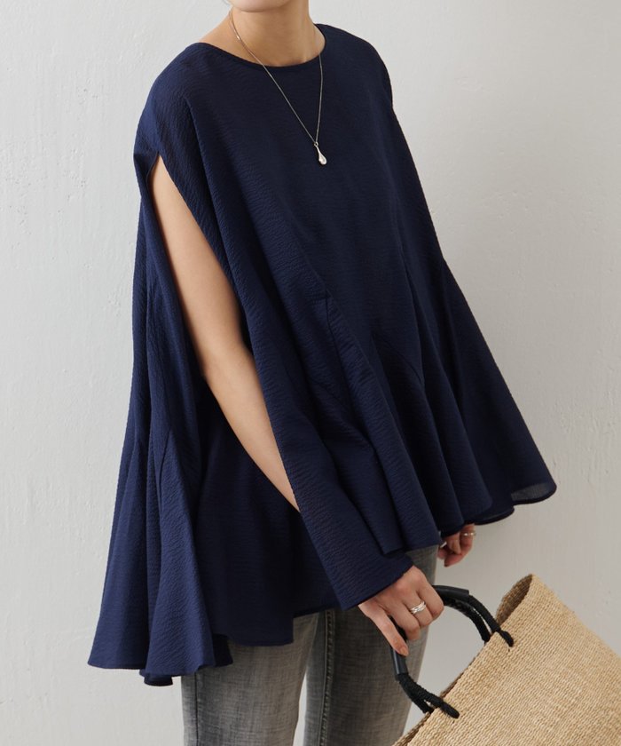 【その他のブランド/Other】の花びらポンチョブラウス インテリア・キッズ・メンズ・レディースファッション・服の通販 founy(ファニー) https://founy.com/ ファッション Fashion レディースファッション Fashion for Women アウター Coat / Outerwear Collection ポンチョ・ケープコート Ponchos & Capes トップス・カットソー Cut & Sew Tops シャツ・ブラウス・オフィスカジュアル Elegant Blouses & Button-Ups おすすめ Recommended / Our Picks カーディガン Cardigan, Knitwear スリーブ Sleeve, Long Sleeve / Short Sleeve バランス Balance, Style Balance フレア Flare, Flared フレンチ French, French Style ランダム Random, Irregular 切替 Switching, Contrast Panel |ID: prp329100004576893 ipo3291000000032754104