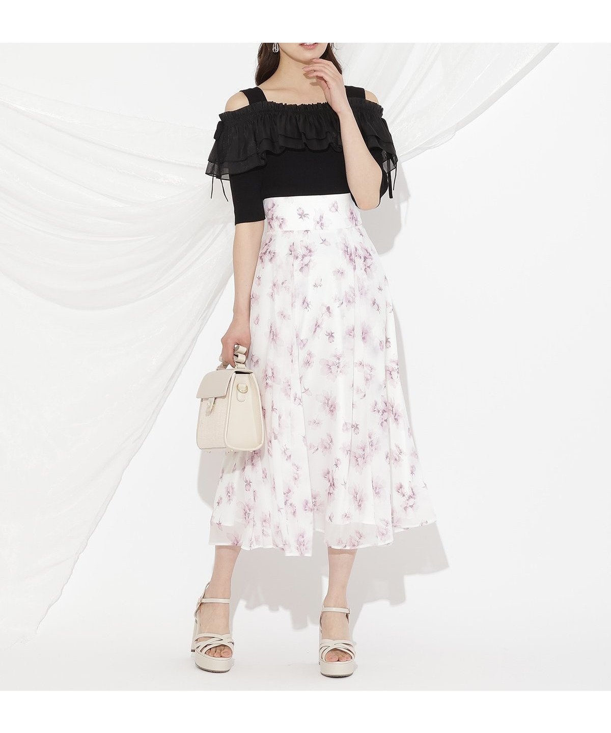 【ウィルセレクション/WILLSELECTION】のウォーターフラワープリントスカート インテリア・キッズ・メンズ・レディースファッション・服の通販 founy(ファニー) 　ファッション　Fashion　レディースファッション　Fashion for Women　スカート　Skirts　フラワー　Flower, Floral　フレア　Flare, Flared　プリント　Print, Printed Pattern　レース　Lace, Lace Fabric　夏　Summer　定番　Standard, Basic Item　赤系花柄|ID: prp329100004576949 ipo3291000000032759578