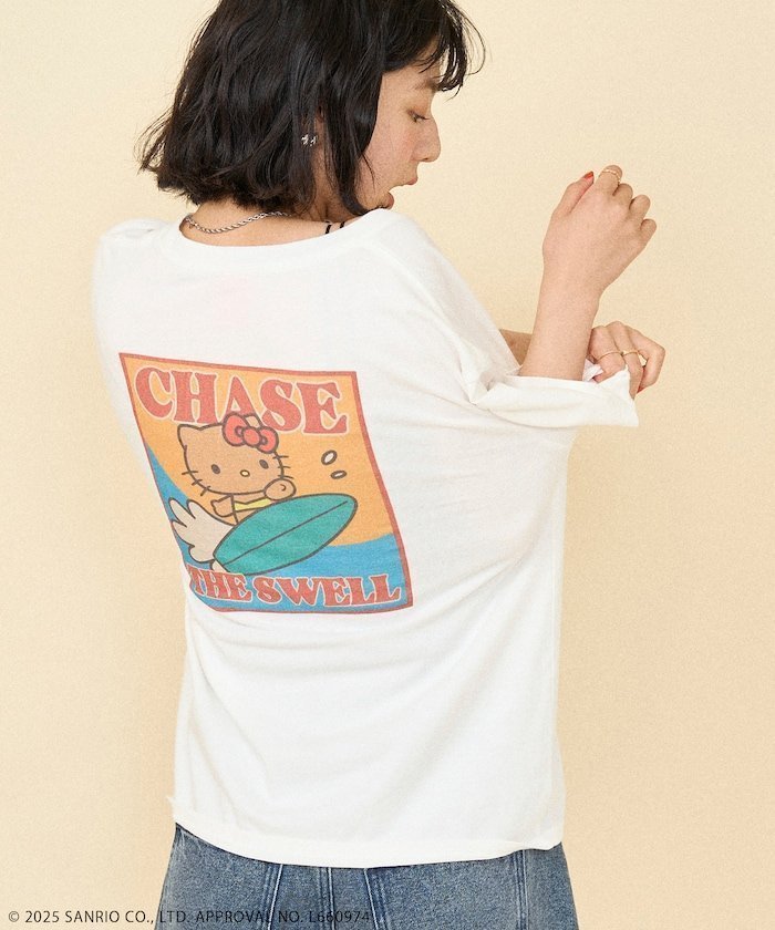 【フリークスストア/FREAK'S STORE】のSANRIO HELLO KITTY SUMMER サーフTシャツ 人気、トレンドファッション・服の通販 founy(ファニー) 　ファッション　Fashion　レディースファッション　Fashion for Women　トップス・カットソー　Cut & Sew Tops　シャツ・ブラウス・オフィスカジュアル　Elegant Blouses & Button-Ups　ロングTシャツ・Tシャツ　Longline T-Shirts & Tees　2025年　2025　2025春夏・S/S　Spring/Summer 2025 SS25　イラスト　Illustration　コンパクト　Compact, Small Size　サングラス　Sunglasses, Shades　スペシャル　Special, Limited Edition　トレンド　Trend, Trending Now　ビッグ　Big, Oversized　フロント　Front, Front Design　ベスト　Vest, Waistcoat　ボトム　Bottoms, Lower Wear　モチーフ　Motif, Design Theme　夏　Summer　S/S・春夏　SS, Spring/Summer, Warm Season　 other-1|ID: prp329100004577074 ipo3291000000032753173