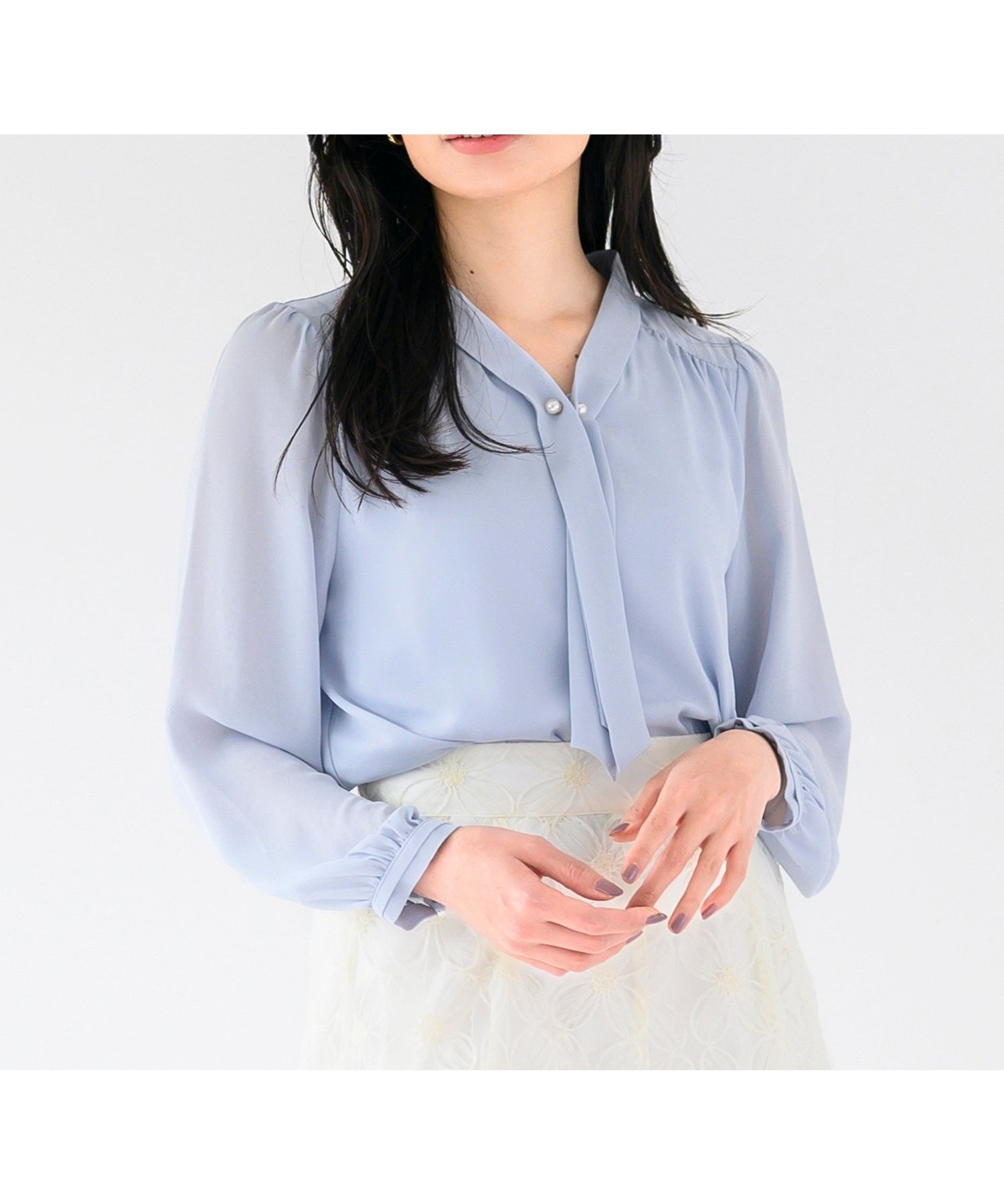 【ミッシュマッシュ/MISCH MASCH】の【ON/OFF使える万能アイテム】パールバー付きタイブラウス/MM518101 インテリア・キッズ・メンズ・レディースファッション・服の通販 founy(ファニー) 　ファッション　Fashion　レディースファッション　Fashion for Women　トップス・カットソー　Cut & Sew Tops　シャツ・ブラウス・オフィスカジュアル　Elegant Blouses & Button-Ups　エレガント 上品　Elegant　ギャザー　Gathered, Ruffled　パール　Pearl, Pearl Accent　ビジネス 仕事 通勤　Business / Work / Commuting　ブルー|ID: prp329100004577218 ipo3291000000033671253