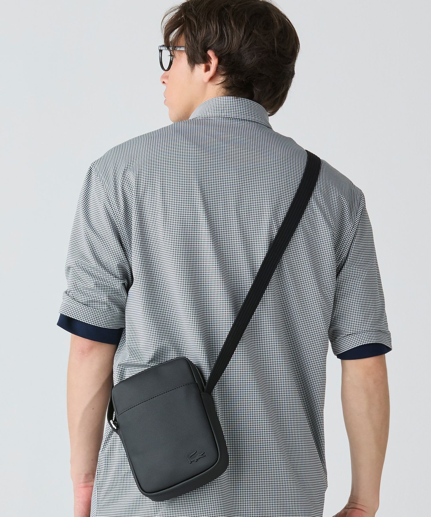 【ラコステ/LACOSTE / MEN】のメンズクラシック バーティカルカメラバッグ 人気、トレンドファッション・服の通販 founy(ファニー) 　ファッション　Fashion　メンズファッション　Fashion for Men　バッグ　Bags　カメラ　Camera Accessories　クラシック　Classic, Timeless Style　コンパクト　Compact, Small Size　スタイリッシュ　Stylish, Fashionable　スマート　Smart, Elegant　パッチ　Patch, Appliqué　フラット　Flat, Flat Shoes　フロント　Front, Front Design　ポケット　Pocket, Pocket Detail　メンズ　Men's, Menswear　ラップ　Wrap, Wrap Design　定番　Standard, Basic Item　鹿の子　Piqué, Kanoko Fabric　 other-1|ID: prp329100004577253 ipo3291000000033163046