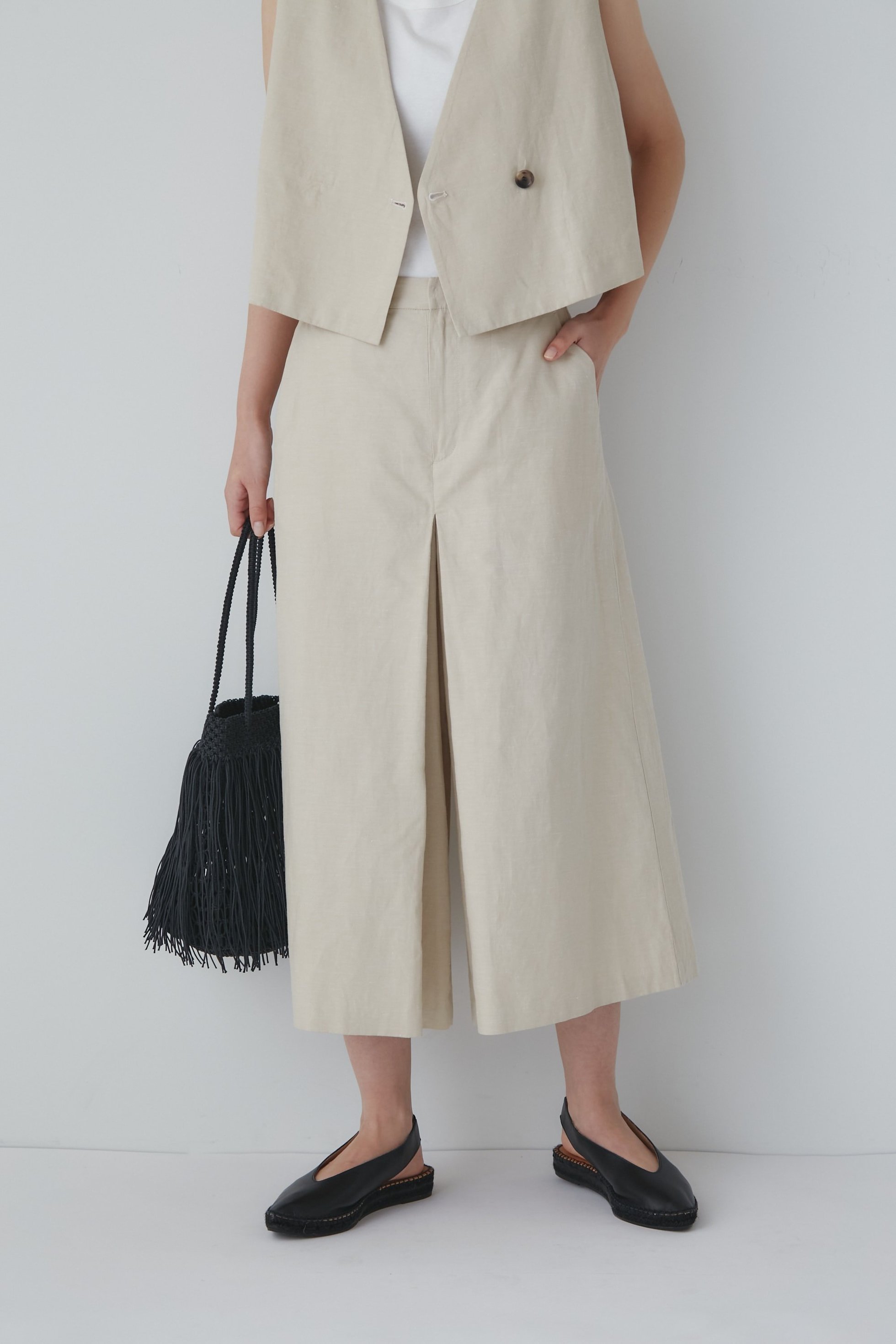 【ヒューマンウーマン/HUMAN WOMAN】の綿麻シャンブレースカーチョ インテリア・キッズ・メンズ・レディースファッション・服の通販 founy(ファニー) 　ファッション　Fashion　レディースファッション　Ladies' Fashion Online　おすすめ　Recommend　カットソー　Cut And Sew　シャンブレー　Chambray　スカーチョ　Scarcio　スタンダード　Standard　チュニック　Tunic　リラックス　Relax　夏　Summer　ベージュ|ID: prp329100004578167 ipo3291000000032698334