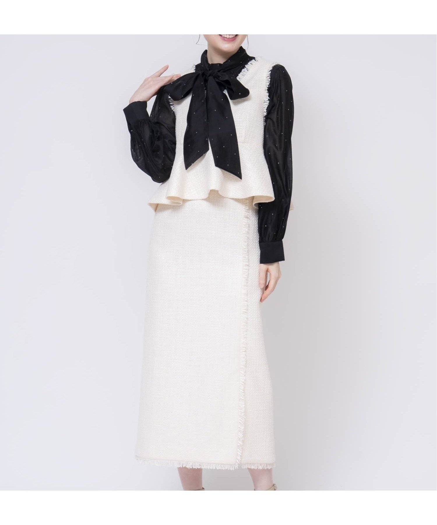 【ノエラ/Noela】のツイードペプラムセットアップ インテリア・キッズ・メンズ・レディースファッション・服の通販 founy(ファニー) 　ファッション　Fashion　レディースファッション　Fashion for Women　セットアップ　Matching Sets　おすすめ　Recommended / Our Picks　インナーキャミ　Inner Camisole　セットアップ　Set-Up, Coordinated Outfit　タイトスカート　Pencil Skirt, Tight Skirt　ツイード　Twill, Twill Weave　ハイネック　High Neck, Mock Neck　フリンジ　Fringe, Tassel　ポケット　Pocket, Pocket Detail　ラップ　Wrap, Wrap Design　春　Spring　オフホワイト|ID: prp329100004578359 ipo3291000000034131063