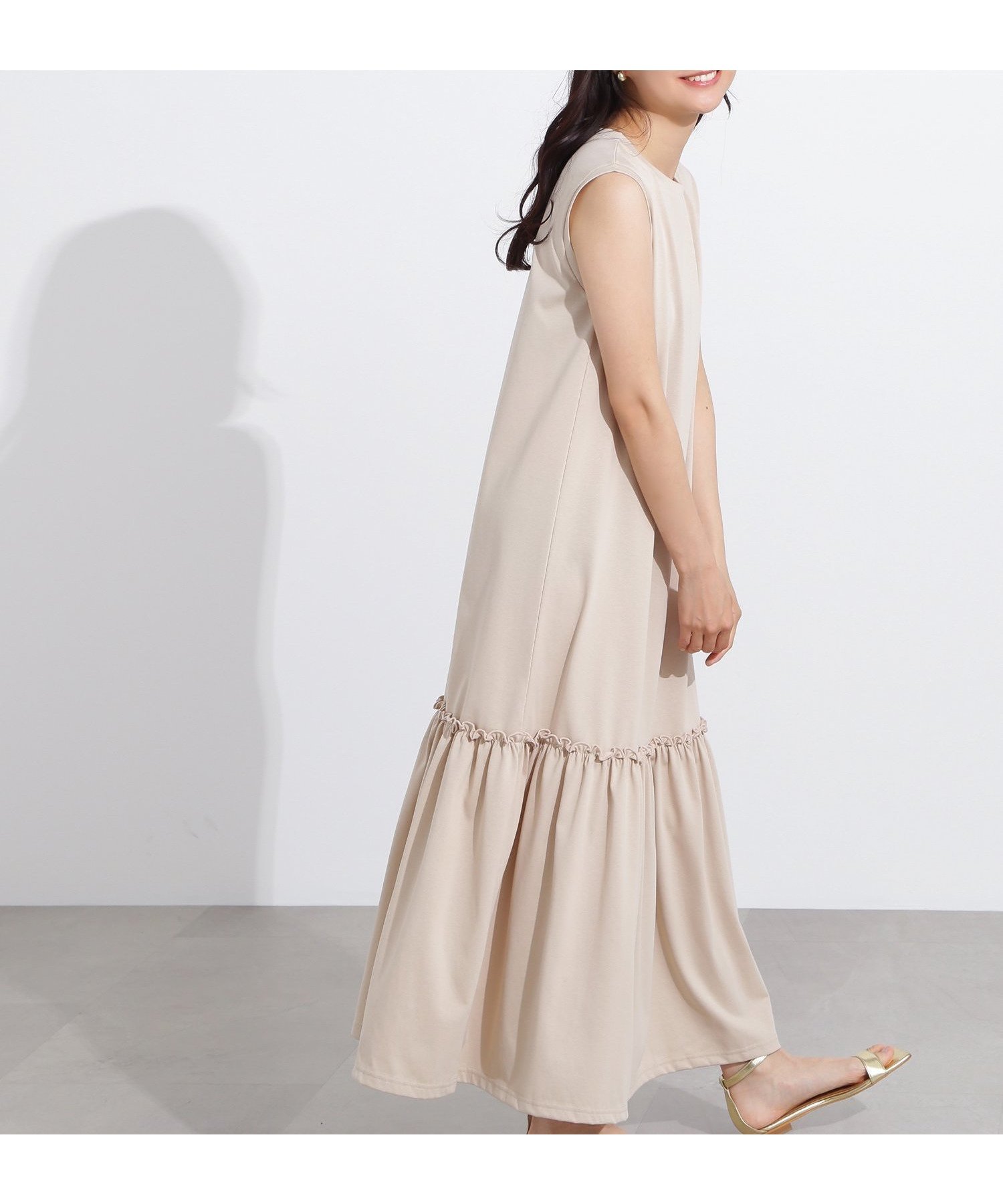 【エヌ ナチュラルビューティーベーシック/N.Natural Beauty basic】のティアードカットワンピース インテリア・キッズ・メンズ・レディースファッション・服の通販 founy(ファニー) 　ファッション　Fashion　レディースファッション　WOMEN　ワンピース　Dress　おすすめ　Recommend　カットソー　Cut And Sew　カーディガン　Cardigan　ノースリーブ　No Sleeve　バランス　Balance　ベージュ|ID: prp329100004578377 ipo3291000000032431475