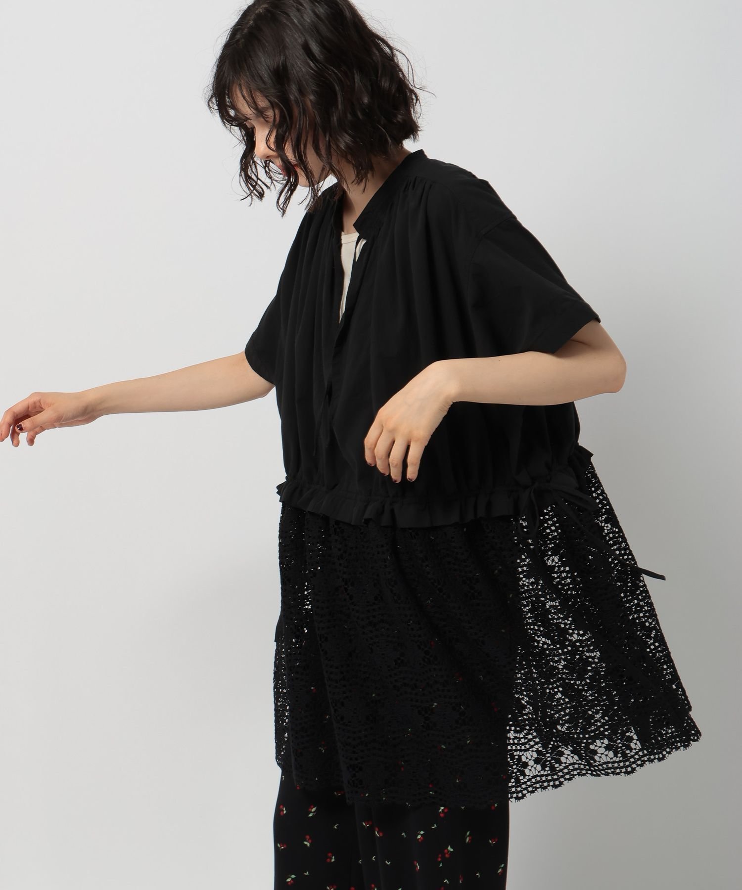【ニコアンド/niko and】のショートスリーブチャーチチュニック インテリア・キッズ・メンズ・レディースファッション・服の通販 founy(ファニー) 　ファッション　Fashion　レディースファッション　Ladies' Fashion Online　トップス・カットソー　Tops/Tshirt　おすすめ　Recommend　とろみ　Thickness　ギャザー　Gather　チュニック　Tunic　ドレス　Dress　フェミニン　Feminine　レース　Race　人気　Popularity　半袖　Short Sleeve　ブラック|ID: prp329100004578426 ipo3291000000032431974