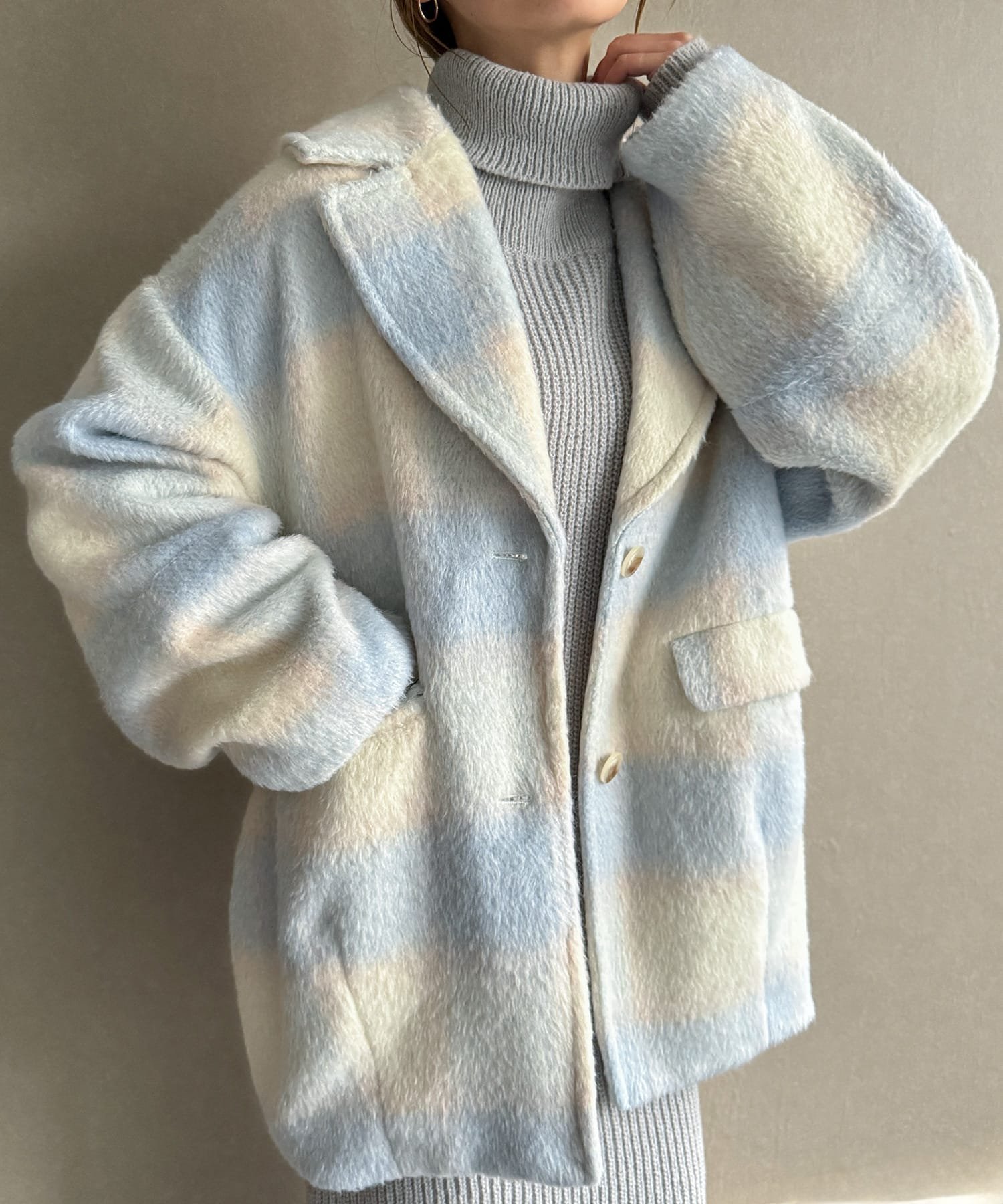 【ジュノア/JUNOAH】のシャギーコクーンショートコート インテリア・キッズ・メンズ・レディースファッション・服の通販 founy(ファニー) 　ファッション　Fashion　レディースファッション　WOMEN　アウター　Coat Outerwear　コート　Coats　ライトブルー|ID: prp329100004578481 ipo3291000000032432481