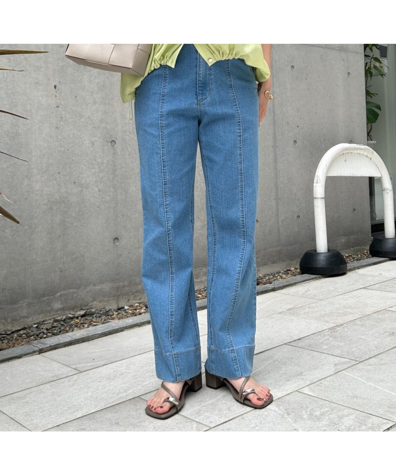 【その他のブランド/Other】の【累計販売7000本突破/革命デニム】センターシームデニムパンツ インテリア・キッズ・メンズ・レディースファッション・服の通販 founy(ファニー) 　ファッション　Fashion　レディースファッション　Fashion for Women　パンツ　Pants & Trousers　デニムパンツ・ジーンズ・美脚デニム　Denim Jeans & Pants　ストレッチ　Stretch, Stretchy Fabric　スマート　Smart, Elegant　センター　Center, Center Line　デニム　Denim, Jeans Material　トレンド　Trend, Trending Now　人気　Popular, Best Seller　再入荷　Restock / Back in Stock　おすすめ　Recommended / Our Picks　ブルー|ID: prp329100004578532 ipo3291000000032711503