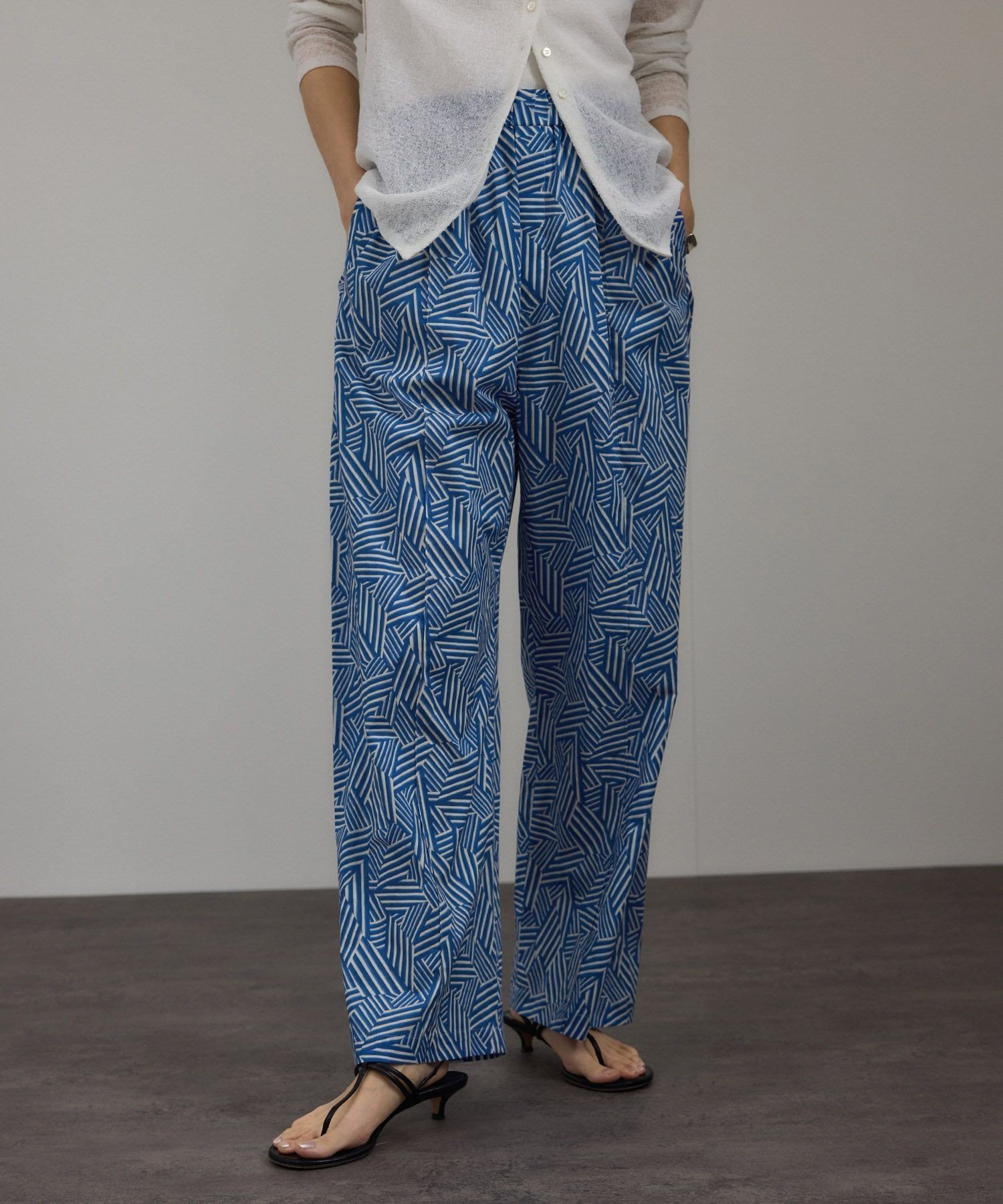 【サロン アダム エ ロペ/SALON adam et rope'】のリバティパンツ インテリア・キッズ・メンズ・レディースファッション・服の通販 founy(ファニー) 　ファッション　Fashion　レディースファッション　WOMEN　パンツ　Pants　クラシック　Classic　コレクション　Collection　シルク　Silk　ドレープ　Drape　人気　Popularity　フロント　Front　プリント　Print　ポケット　Pocket　別注　Special Order　リラックス　Relax　夏　Summer　ブルー系(45)|ID: prp329100004578624 ipo3291000000032433954