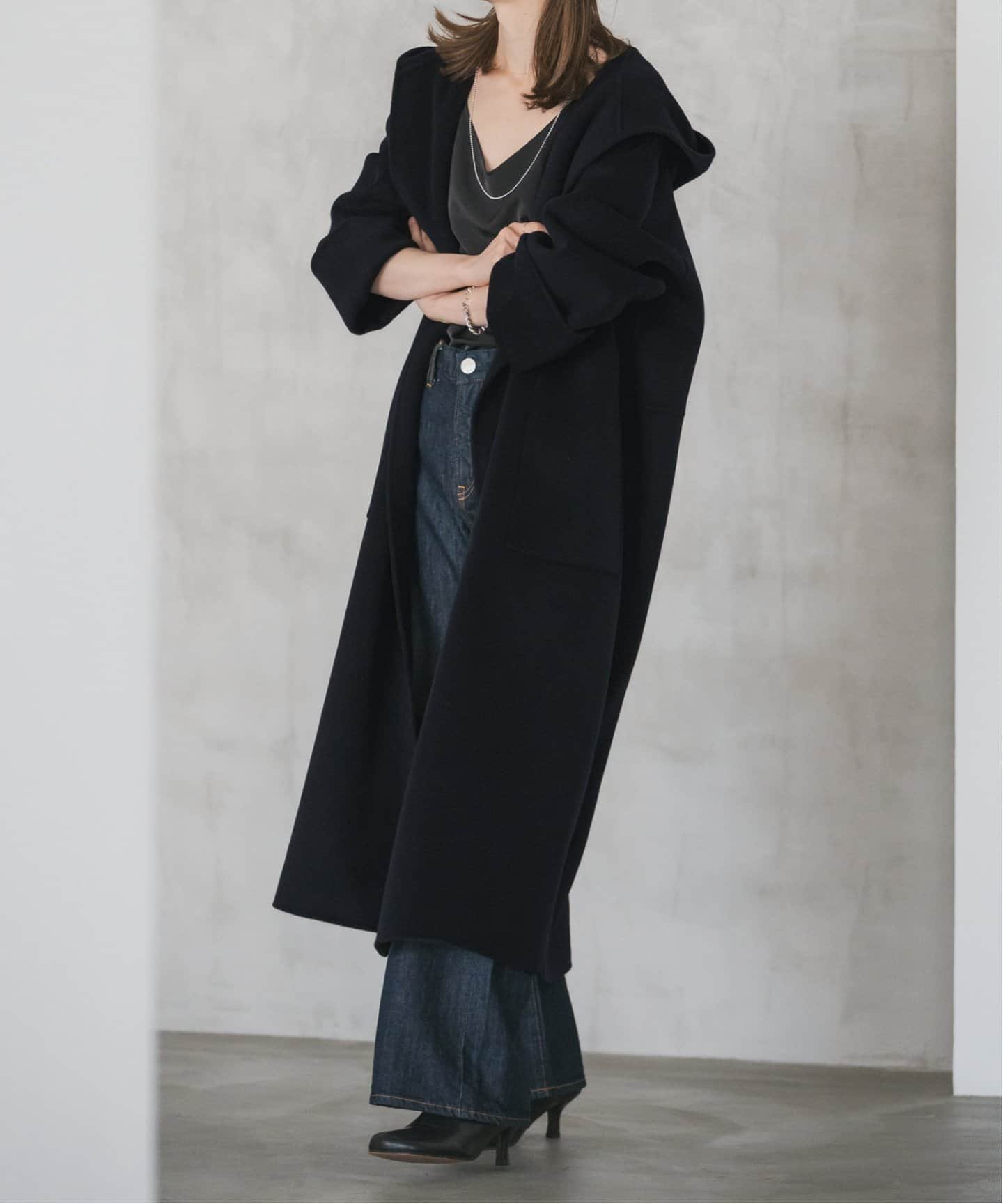 【ノーブル / スピック&スパン/NOBLE / Spick & Span】のSuper160sリバーフーディーコート インテリア・キッズ・メンズ・レディースファッション・服の通販 founy(ファニー) 　ファッション　Fashion　レディースファッション　Ladies' Fashion Online　アウター　Coat Outerwear　コート　Coats　クラシック　Classic　フロント　Front　ポケット　Pocket　ループ　Loop　ロング　Long　エレガント 上品　Elegant　ネイビー|ID: prp329100004579332 ipo3291000000032441061