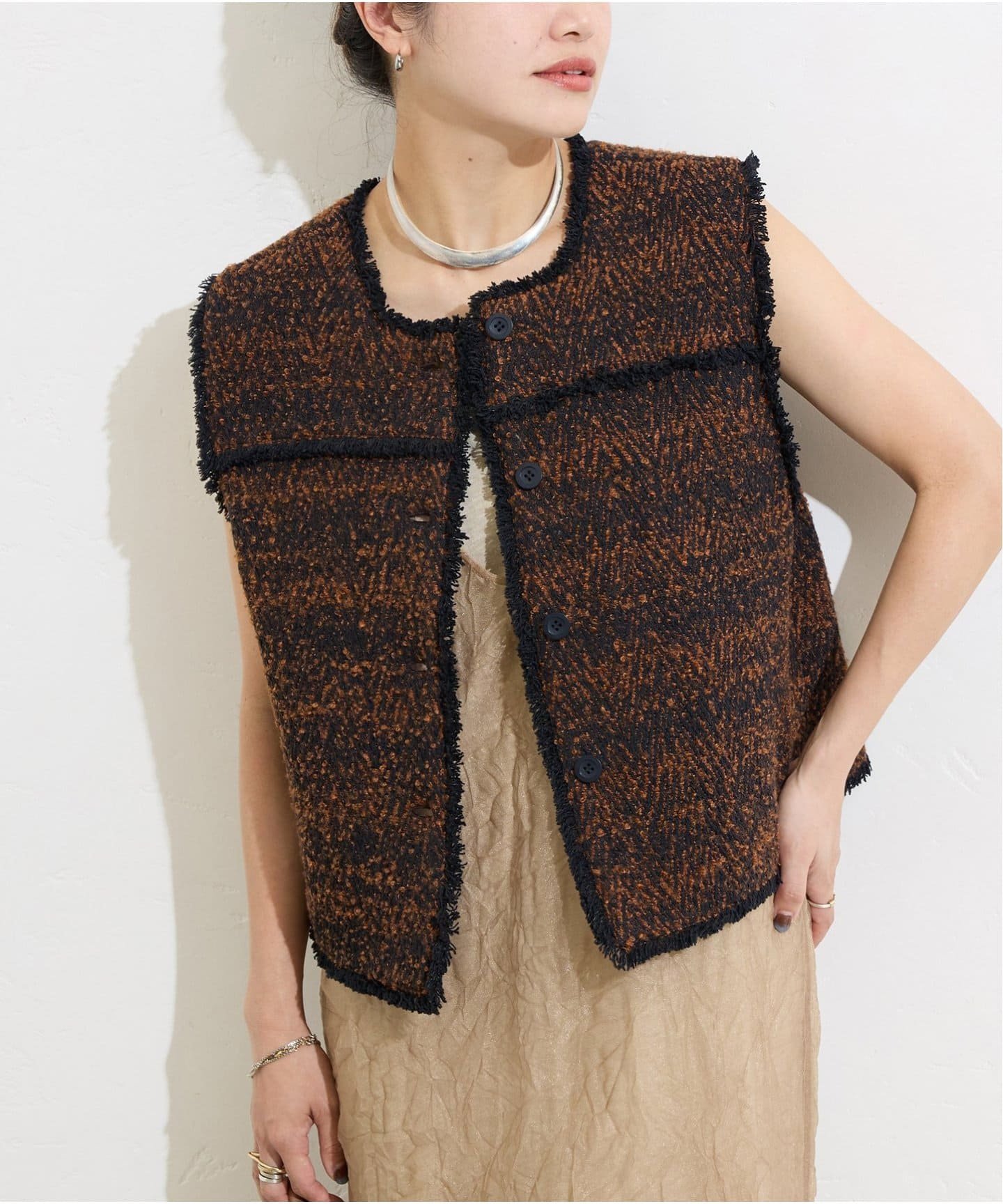 【ジャーナルスタンダード/JOURNAL STANDARD】のヘリンボンツイードベスト インテリア・キッズ・メンズ・レディースファッション・服の通販 founy(ファニー) 　ファッション　Fashion　レディースファッション　Ladies' Fashion Online　アウター　Coat Outerwear　トップス・カットソー　Tops/Tshirt　ベスト/ジレ　Gilets/Vests　2025年　2025　2025-2026秋冬・A/W　Aw/Autumn/Winter/Fw/Fall/2025-2026　コンパクト　Compact　ツイード　Tweed　ベスト　Vest　夏　Summer　秋　Autumn/Fall　キャメル|ID: prp329100004579386 ipo3291000000032441520