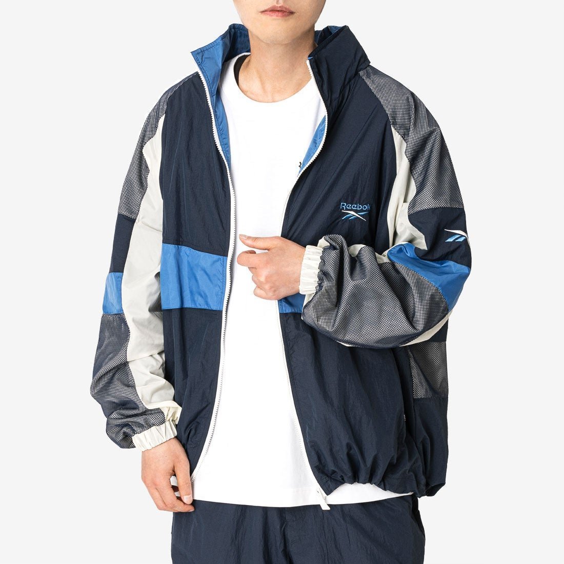 【リーボック/Reebok】のトラックジャケット リブート 90 s/Track Jacket REBOOT 90 s インテリア・キッズ・メンズ・レディースファッション・服の通販 founy(ファニー) 　ファッション　Fashion　レディースファッション　Ladies' Fashion Online　アウター　Coat Outerwear　ジャケット　Jackets　ヴィンテージ　Vintage　コレクション　Collection　軽量　Lightweight　ジップ　Zip　ジャケット　Jacket　スタンド　Stand　ドローストリング　Drawstring　人気　Popularity　フィット　Fit　フロント　Front　ポケット　Pocket　メンズ　Mens　モダン　Modern　リラックス　Relax　ブルー_R00113|ID: prp329100004579466 ipo3291000000032442148