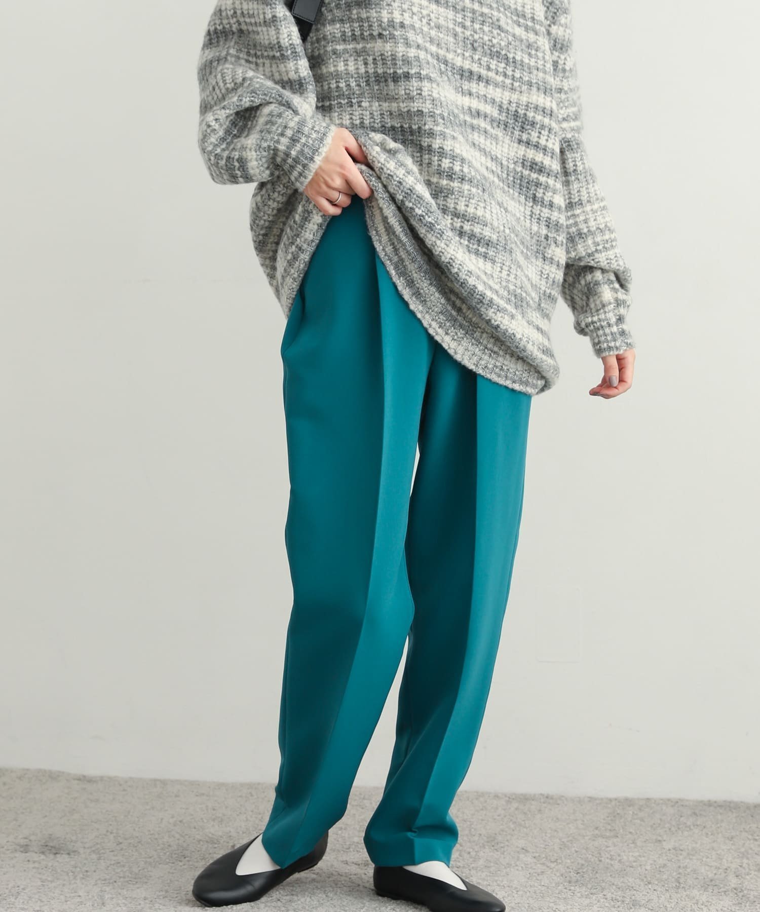 【アーバンリサーチ ドアーズ/URBAN RESEARCH DOORS】のダブルクロスストレートイージーパンツ インテリア・キッズ・メンズ・レディースファッション・服の通販 founy(ファニー) 　ファッション　Fashion　レディースファッション　WOMEN　パンツ　Pants　イエロー　Yellow　ウェーブ　Wave　くるぶし　Ankle　スウェット　Sweat　ストレート　Straight　センター　Center　ダブル　Double　リラックス　Relax　冬　Winter　BLUE GRN|ID: prp329100004579641 ipo3291000000032444085