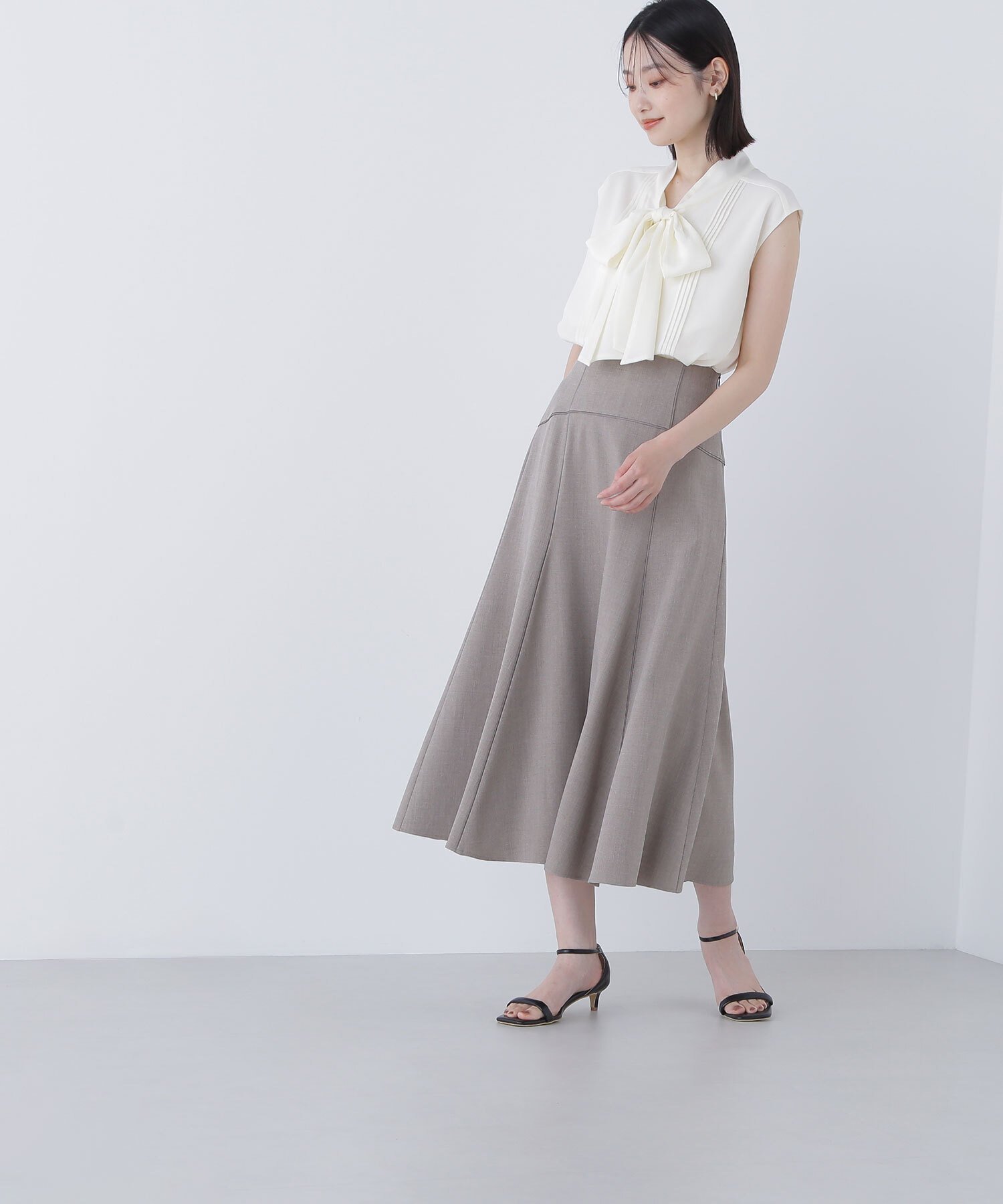 【ナチュラル ビューティー ベーシック/NATURAL BEAUTY BASIC】のサテンパイピングフレアスカート インテリア・キッズ・メンズ・レディースファッション・服の通販 founy(ファニー) 　ファッション　Fashion　レディースファッション　WOMEN　スカート　Skirt　Aライン/フレアスカート　Flared A-Line Skirts　カットソー　Cut And Sew　シンプル　Simple　フレア　Flare　夏　Summer　秋　Autumn/Fall　ベージュ|ID: prp329100004579704 ipo3291000000032488218