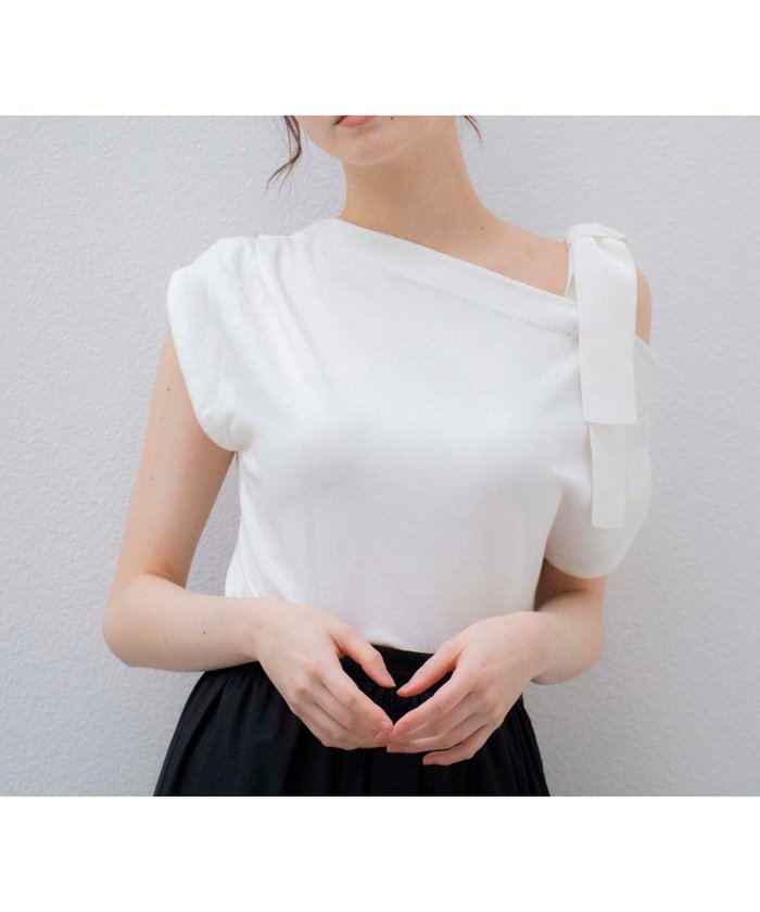 【ノエラ/Noela】のワンショルダーニット インテリア・キッズ・メンズ・レディースファッション・服の通販 founy(ファニー) https://founy.com/ ファッション Fashion レディースファッション Ladies' Fashion Online トップス・カットソー Tops/Tshirt ニット Knit Tops おすすめ Recommend インナー Inner コンパクト Compact トレンド Trend ポケット Pocket マキシ Maxi リボン Ribbon ワンショル One Shoulder |ID: prp329100004579813 ipo3291000000032569398