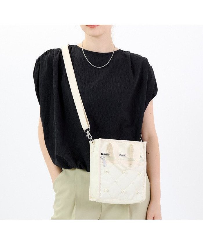 【レスポートサック/LeSportsac】の【公式】レスポートサック ショルダーバッグ 1660LC83 LeSportsac 人気、トレンドファッション・服の通販 founy(ファニー) 　ファッション　Fashion　レディースファッション　Ladies' Fashion Online　スポーツウェア　Sportswear　スポーツ バッグ/ポーチ　Sports Bag/Pouch　アウトドア　Outdoor　キルティング　Quilting　コレクション　Collection　スクエア　Square　スマート　Smart　財布　Wallet　パール　Pearl　ポケット　Pocket　ポーチ　Pouch　おすすめ　Recommend　旅行　Travel　 other-1|ID: prp329100004579839 ipo3291000000032627083