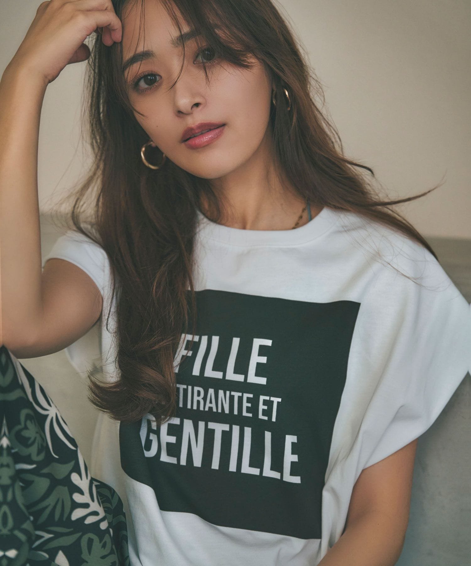 【ベイフロー/BAYFLOW】の【近藤千尋さんコラボ】オーバーサイズフレンチスリーブT(AJUGA.x BAYFLOW) インテリア・キッズ・メンズ・レディースファッション・服の通販 founy(ファニー) 　ファッションモデル・俳優・女優　Models　女性　Women　近藤千尋　Kondo Chihiro　ファッション　Fashion　レディースファッション　Fashion for Women　コラボ　Collaboration, Collab　シルケット　Silket, Silky Cotton　スペシャル　Special, Limited Edition　雑誌　Magazine, Fashion Magazine　人気　Popular, Best Seller　フレンチ　French, French Style　プリント　Print, Printed Pattern　ベビー　Baby, Babywear　ボトム　Bottoms, Lower Wear　リラックス　Relax, Relaxed Fit　おすすめ　Recommended / Our Picks　夏　Summer　エレガント 上品　Elegant　オフホワイト11|ID: prp329100004580039 ipo3291000000032998991