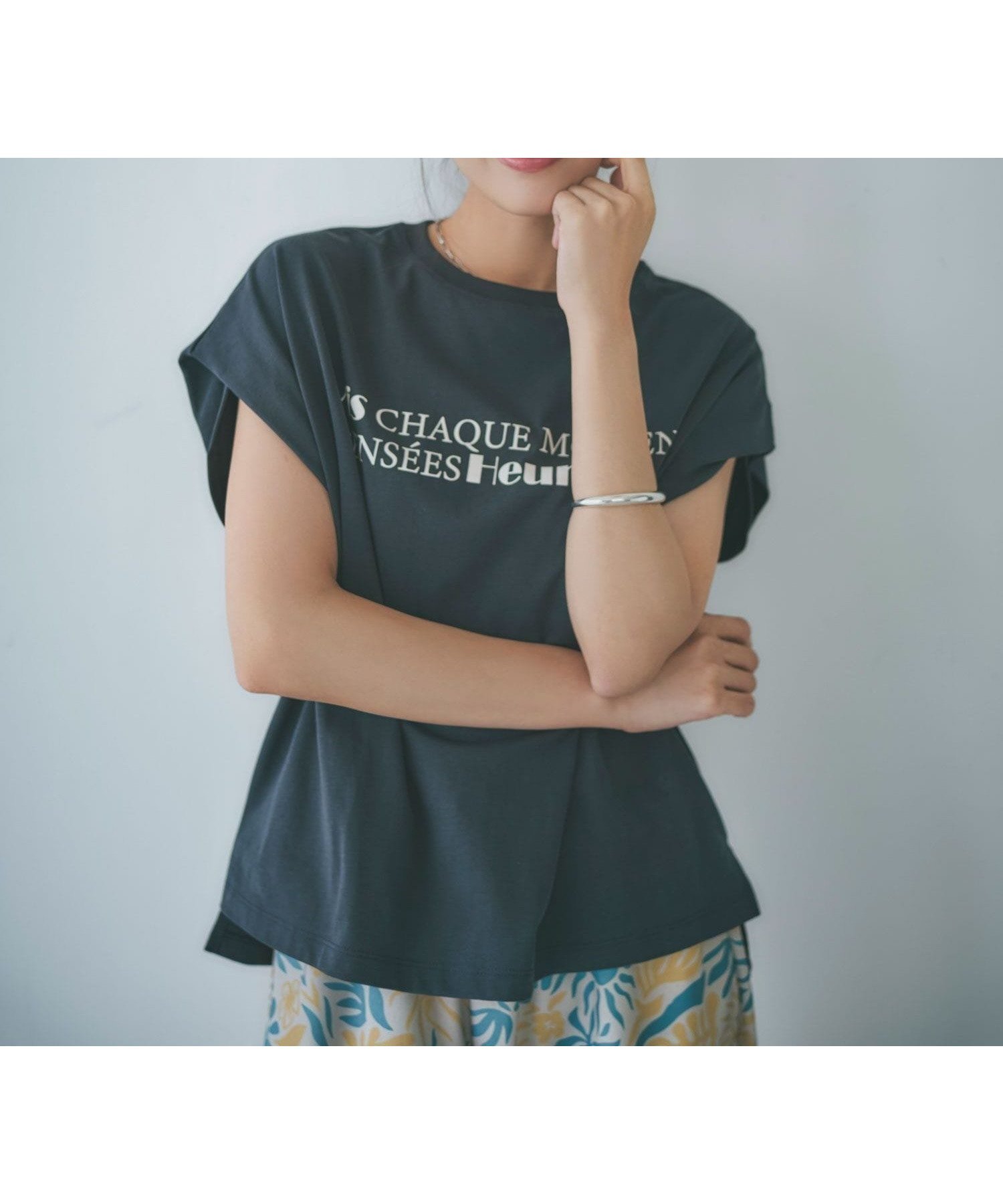 【ベイフロー/BAYFLOW】の【近藤千尋さんコラボ】オーバーサイズフレンチスリーブT(AJUGA.x BAYFLOW) インテリア・キッズ・メンズ・レディースファッション・服の通販 founy(ファニー) 　ファッションモデル・俳優・女優　Models　女性　Women　近藤千尋　Kondo Chihiro　ファッション　Fashion　レディースファッション　Fashion for Women　コラボ　Collaboration, Collab　シルケット　Silket, Silky Cotton　スペシャル　Special, Limited Edition　雑誌　Magazine, Fashion Magazine　人気　Popular, Best Seller　フレンチ　French, French Style　プリント　Print, Printed Pattern　ベビー　Baby, Babywear　ボトム　Bottoms, Lower Wear　リラックス　Relax, Relaxed Fit　おすすめ　Recommended / Our Picks　夏　Summer　エレガント 上品　Elegant　チャコール18|ID: prp329100004580039 ipo3291000000032998994