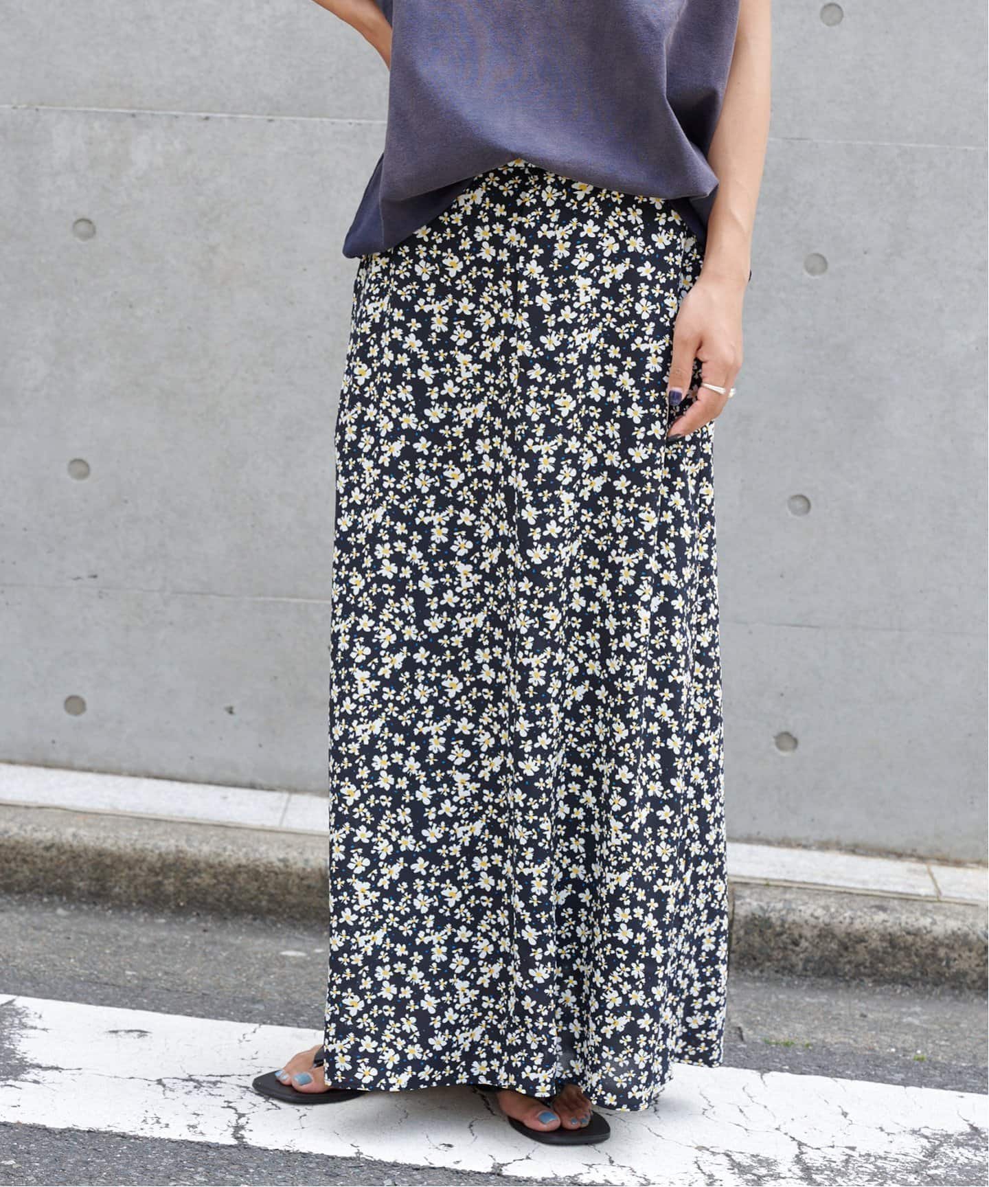 【その他のブランド/Other】のフラワープリントロングスカート 人気、トレンドファッション・服の通販 founy(ファニー) 　ファッション　Fashion　レディースファッション　Ladies' Fashion Online　スカート　Skirt　ロングスカート　Long Skirt　スウェット　Sweat　デニム　Denim　ロング　Long　エレガント 上品　Elegant　 other-1|ID: prp329100004580724 ipo3291000000032677865