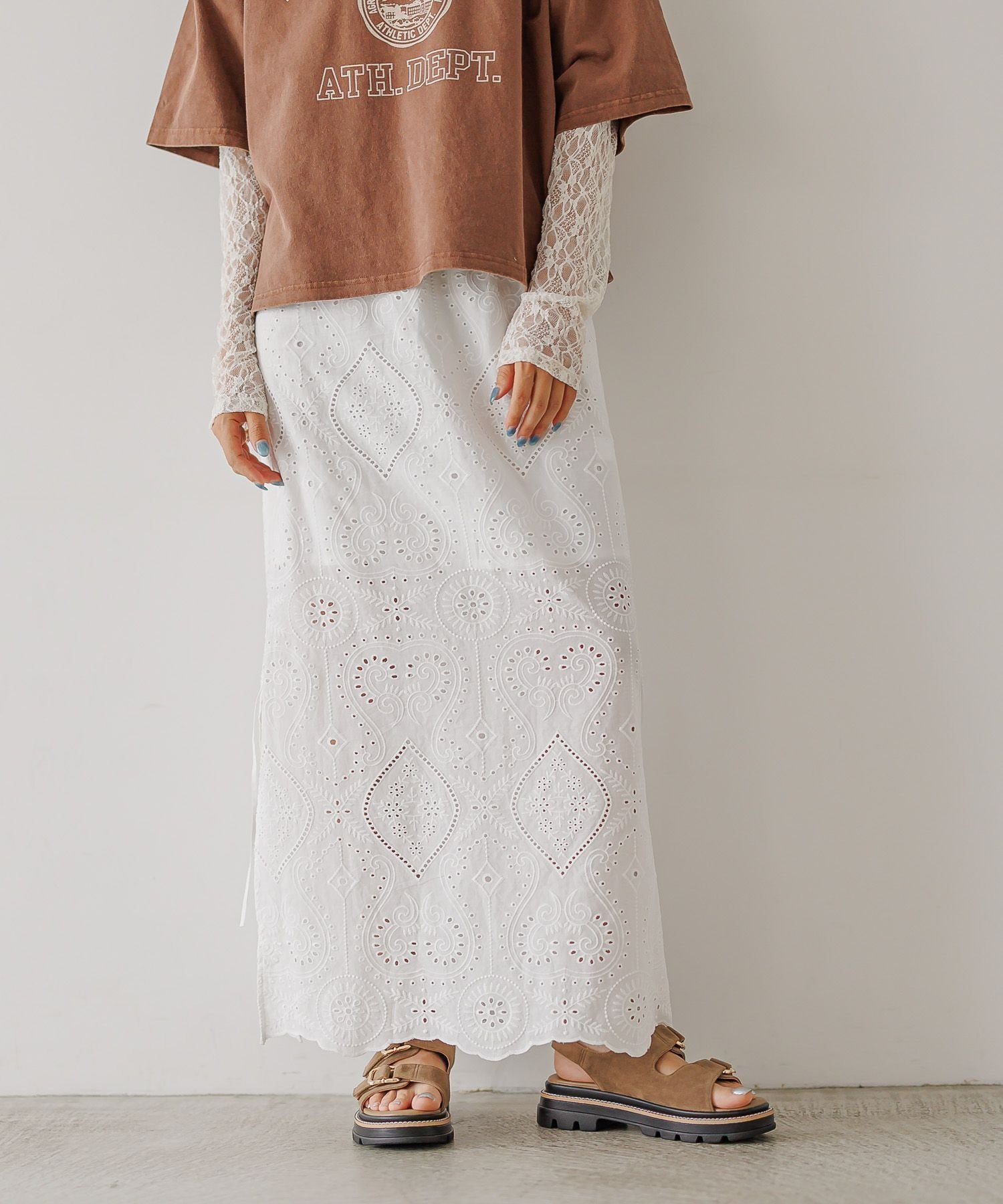 【ベイフロー/BAYFLOW】のレイヤード可 2WAYレーススカート 人気、トレンドファッション・服の通販 founy(ファニー) 　ファッション　Fashion　レディースファッション　Fashion for Women　スカート　Skirts　おすすめ　Recommended / Our Picks　スリット　Slit, Slit Detail　デニム　Denim, Jeans Material　ペチコート　Petticoat, Underskirt　リボン　Ribbon, Bow　レース　Lace, Lace Fabric　夏　Summer　 other-1|ID: prp329100004580767 ipo3291000000033104970