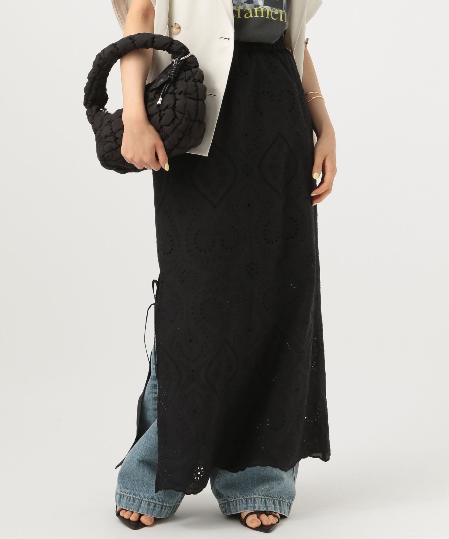 【ベイフロー/BAYFLOW】のレイヤード可 2WAYレーススカート インテリア・キッズ・メンズ・レディースファッション・服の通販 founy(ファニー) 　ファッション　Fashion　レディースファッション　Fashion for Women　スカート　Skirts　おすすめ　Recommended / Our Picks　スリット　Slit, Slit Detail　デニム　Denim, Jeans Material　ペチコート　Petticoat, Underskirt　リボン　Ribbon, Bow　レース　Lace, Lace Fabric　夏　Summer　ブラック19|ID: prp329100004580767 ipo3291000000033104972