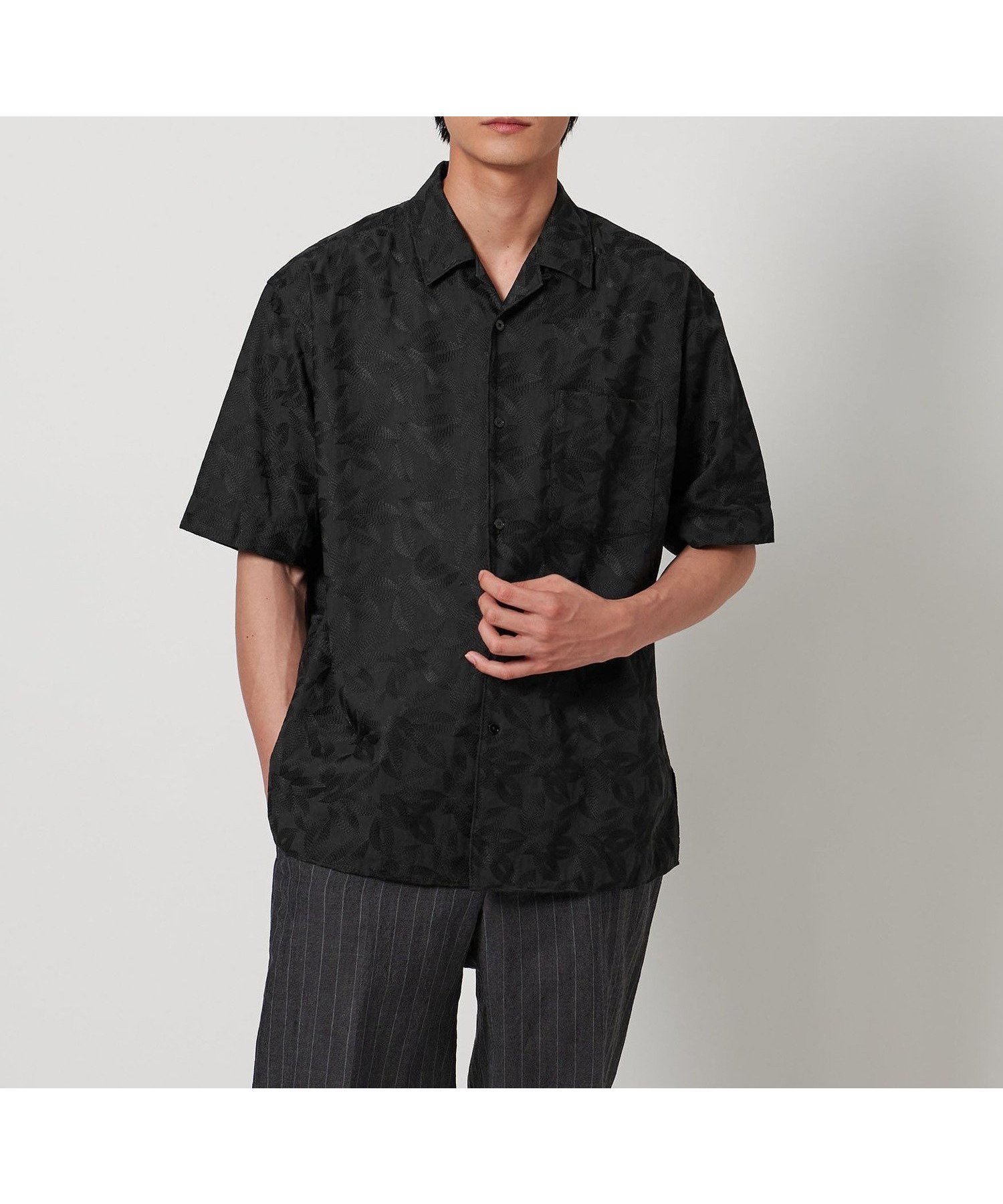 【ユナイテッドアローズ/UNITED ARROWS / MEN】のリーフ エンブロイダリー オープンカラーシャツ インテリア・キッズ・メンズ・レディースファッション・服の通販 founy(ファニー) 　ファッション　Fashion　メンズファッション　Fashion for Men　インナー　Innerwear　エンブロイダリー　Embroidery Design　サングラス　Sunglasses, Shades　サンダル　Sandals, Summer Shoes　ショーツ　Shorts, Short Pants　タンク　Tank Top, Sleeveless Top　ファブリック　Fabric, Textile　半袖　Short Sleeve, Half Sleeve　モチーフ　Motif, Design Theme　リゾート　Resort, Vacation Style　リーフ　Leaf, Botanical Leaf　レース　Lace, Lace Fabric　おすすめ　Recommended / Our Picks　夏　Summer　エレガント 上品　Elegant　BLACK|ID: prp329100004580959 ipo3291000000033073293