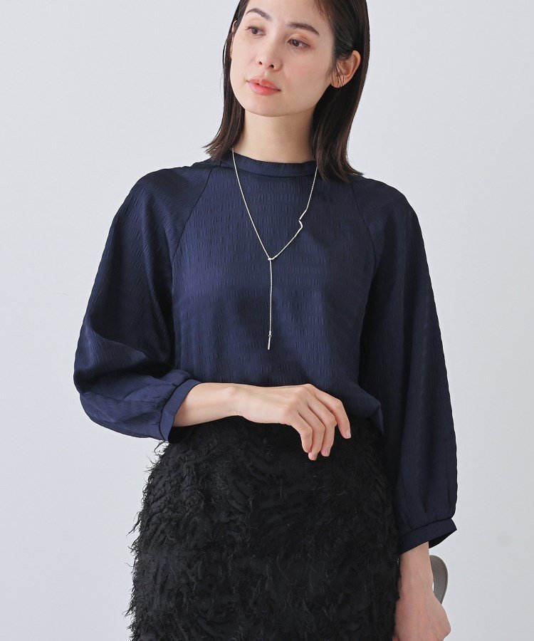 【インディヴィ/INDIVI】の春SALE!【洗える】シャーリング風ラグランスリーブブラウス インテリア・キッズ・メンズ・レディースファッション・服の通販 founy(ファニー) 　ファッション　Fashion　レディースファッション　Fashion for Women　トップス・カットソー　Cut & Sew Tops　シャツ・ブラウス・オフィスカジュアル　Elegant Blouses & Button-Ups　インナー　Innerwear　シャーリング　Shirring, Ruched　シンプル　Simple, Minimal　ジャケット　Jacket, Outerwear　スタンド　Stand Collar, Upright Stand　スリーブ　Sleeve, Long Sleeve / Short Sleeve　デニム　Denim, Jeans Material　トレンド　Trend, Trending Now　バランス　Balance, Style Balance　ボトム　Bottoms, Lower Wear　ヴィンテージ　Vintage Style　エレガント 上品　Elegant　春　Spring　洗える　Machine Washable　ビジネス 仕事 通勤　Business / Work / Commuting　ネイビー|ID: prp329100004581028 ipo3291000000033281262
