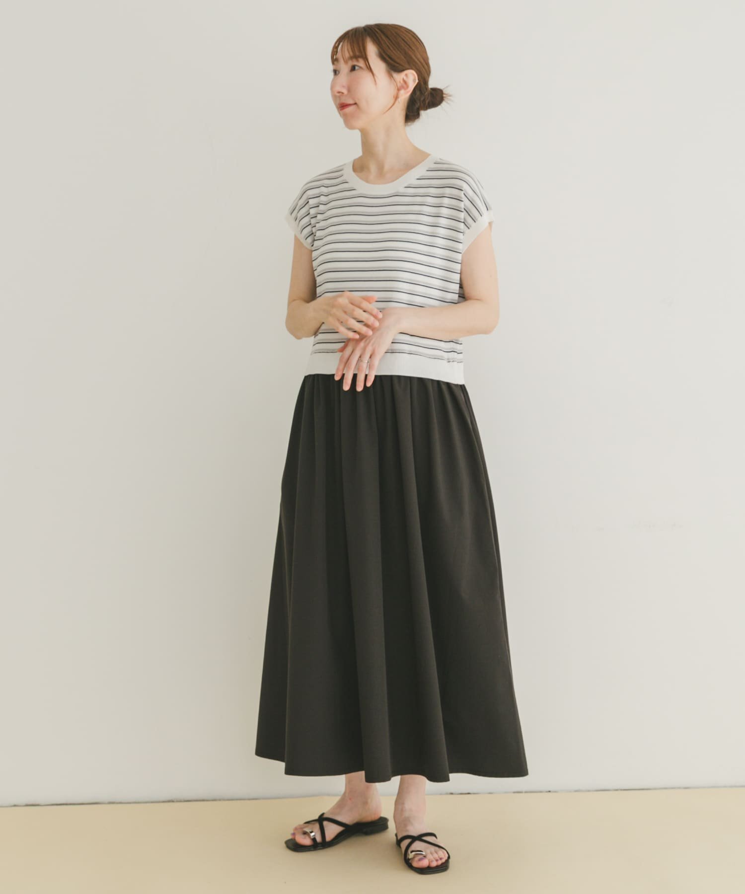 【アイテムズアーバンリサーチ/ITEMS URBAN RESEARCH】のニットドッキングフレンチワンピース インテリア・キッズ・メンズ・レディースファッション・服の通販 founy(ファニー) 　ファッション　Fashion　レディースファッション　Fashion for Women　ワンピース　Dresses　2025年　2025　2025春夏・S/S　Spring/Summer 2025 SS25　シンプル　Simple, Minimal　スリーブ　Sleeve, Long Sleeve / Short Sleeve　ドッキング　Docking, Mixed Material　フレンチ　French, French Style　夏　Summer　S/S・春夏　SS, Spring/Summer, Warm Season　BORDER|ID: prp329100004581175 ipo3291000000033612626