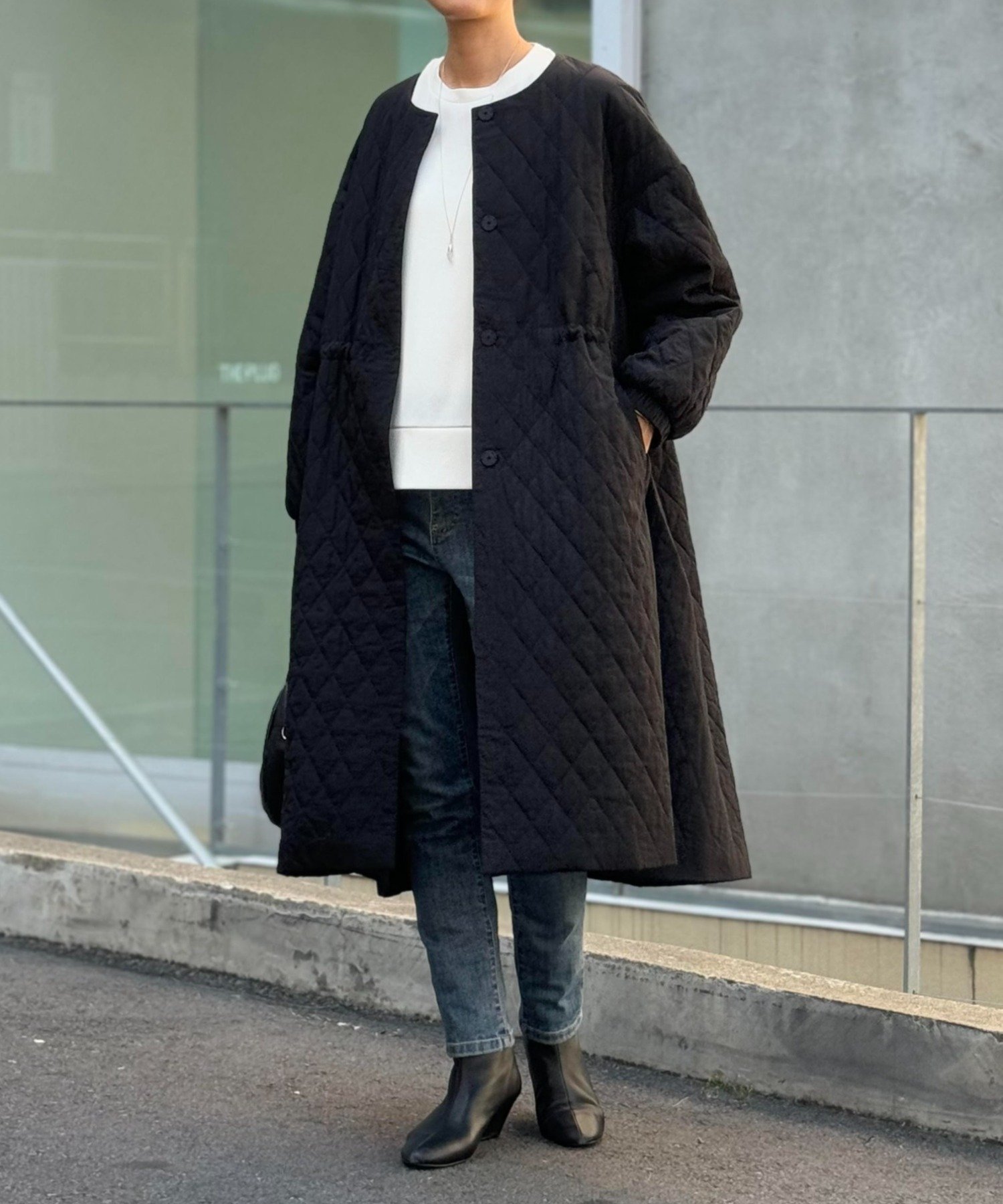【その他のブランド/Other】の袖バルーンキルトコート インテリア・キッズ・メンズ・レディースファッション・服の通販 founy(ファニー) 　ファッション　Fashion　レディースファッション　Fashion for Women　アウター　Coat / Outerwear Collection　コート・ロングコート・ピーコート　Long Coats, Peacoats & More　おすすめ　Recommended / Our Picks　キルティング　Quilted, Quilting　キルト　Quilt, Quilted Fabric　ストール　Stole, Wrap　バルーン　Balloon, Balloon Silhouette　ロング　Long, Long-Length　ブラック|ID: prp329100004581273 ipo3291000000032557577