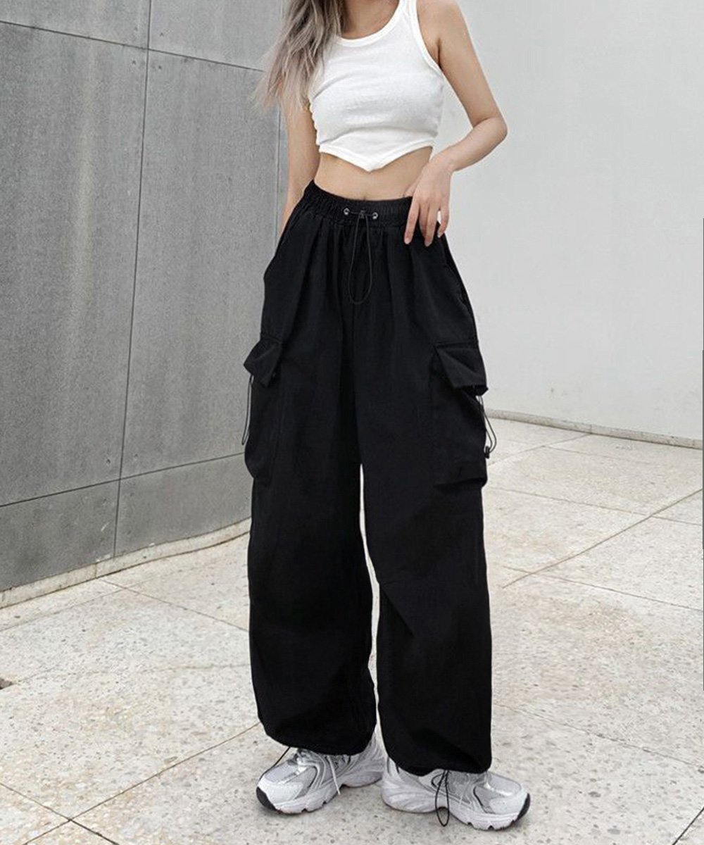 【ミニミニストア/miniministore】のカーゴパンツ ジョガーパンツ レディース インテリア・キッズ・メンズ・レディースファッション・服の通販 founy(ファニー) 　ファッション　Fashion　レディースファッション　Fashion for Women　パンツ　Pants & Trousers　春　Spring　カーゴパンツ　Cargo Pants, Utility Pants　クロップド　Cropped, Short Length　スポーツ　Sports, Activewear　トレンド　Trend, Trending Now　ドローストリング　Drawstring, Pull Cord　フェミニン　Feminine, Girly　フラップ　Flap, Flap Pocket　ポケット　Pocket, Pocket Detail　ミリタリー　Military, Army Style　ラベンダー　Lavender　ロング　Long, Long-Length　S/S・春夏　SS, Spring/Summer, Warm Season　夏　Summer　ブラック|ID: prp329100004581533 ipo3291000000033143266