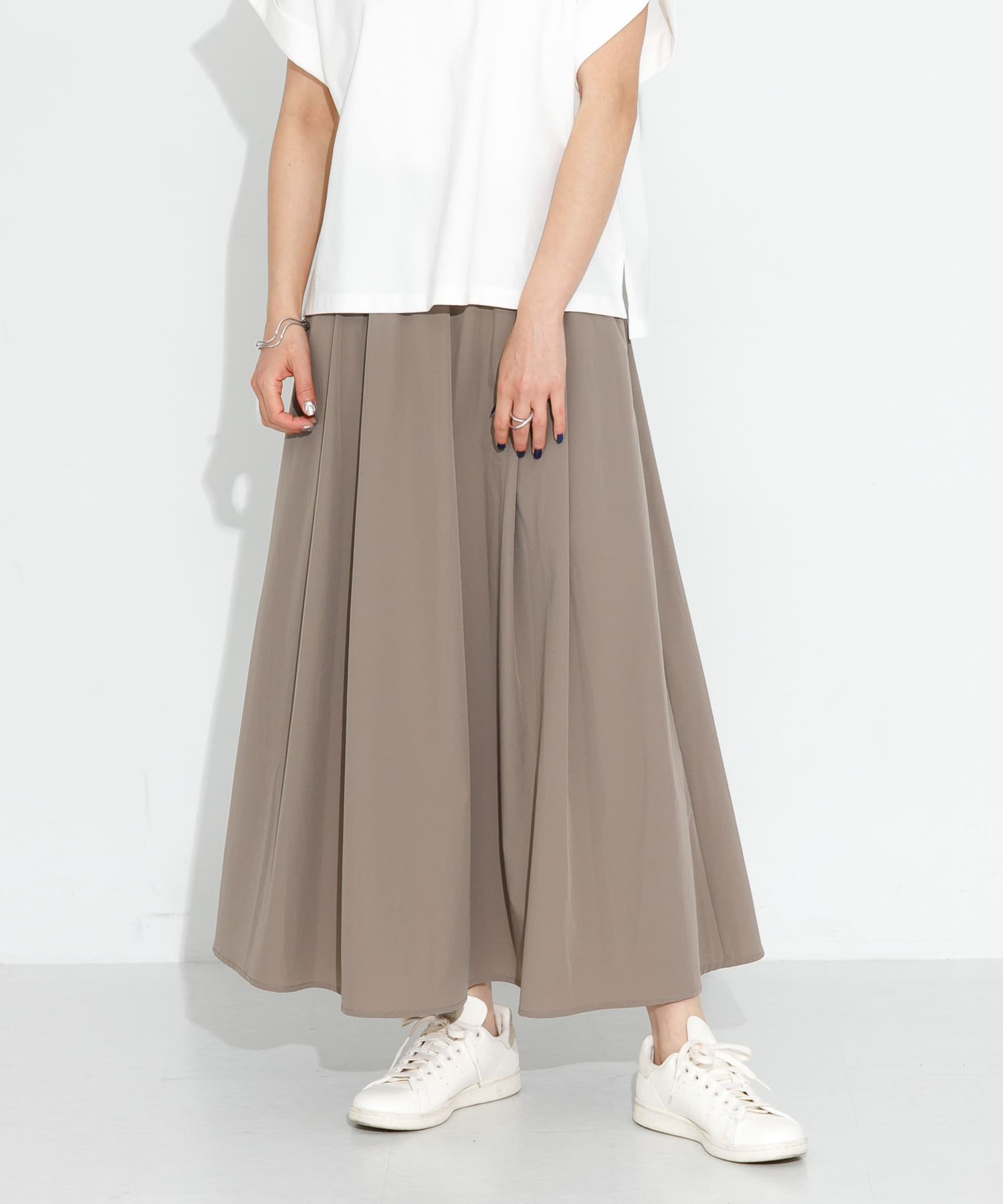 【サニーレーベル/Sonny Label / URBAN RESEARCH】の『吸水速乾・接触冷感』Breeze Fit タックフレアスカート インテリア・キッズ・メンズ・レディースファッション・服の通販 founy(ファニー) 　ファッション　Fashion　レディースファッション　Ladies' Fashion Online　スカート　Skirt　Aライン/フレアスカート　Flared A-Line Skirts　2025年　2025　2025春夏・S/S　Ss,Spring/Summer,2025　おすすめ　Recommend　ギャザー　Gather　シャーリング　Shirring　シンプル　Simple　フレア　Flare　レース　Race　吸水　Water Absorption　夏　Summer　S/S・春夏　Ss・Spring/Summer　無地　Plain Color　グレージュ|ID: prp329100004581671 ipo3291000000032622703