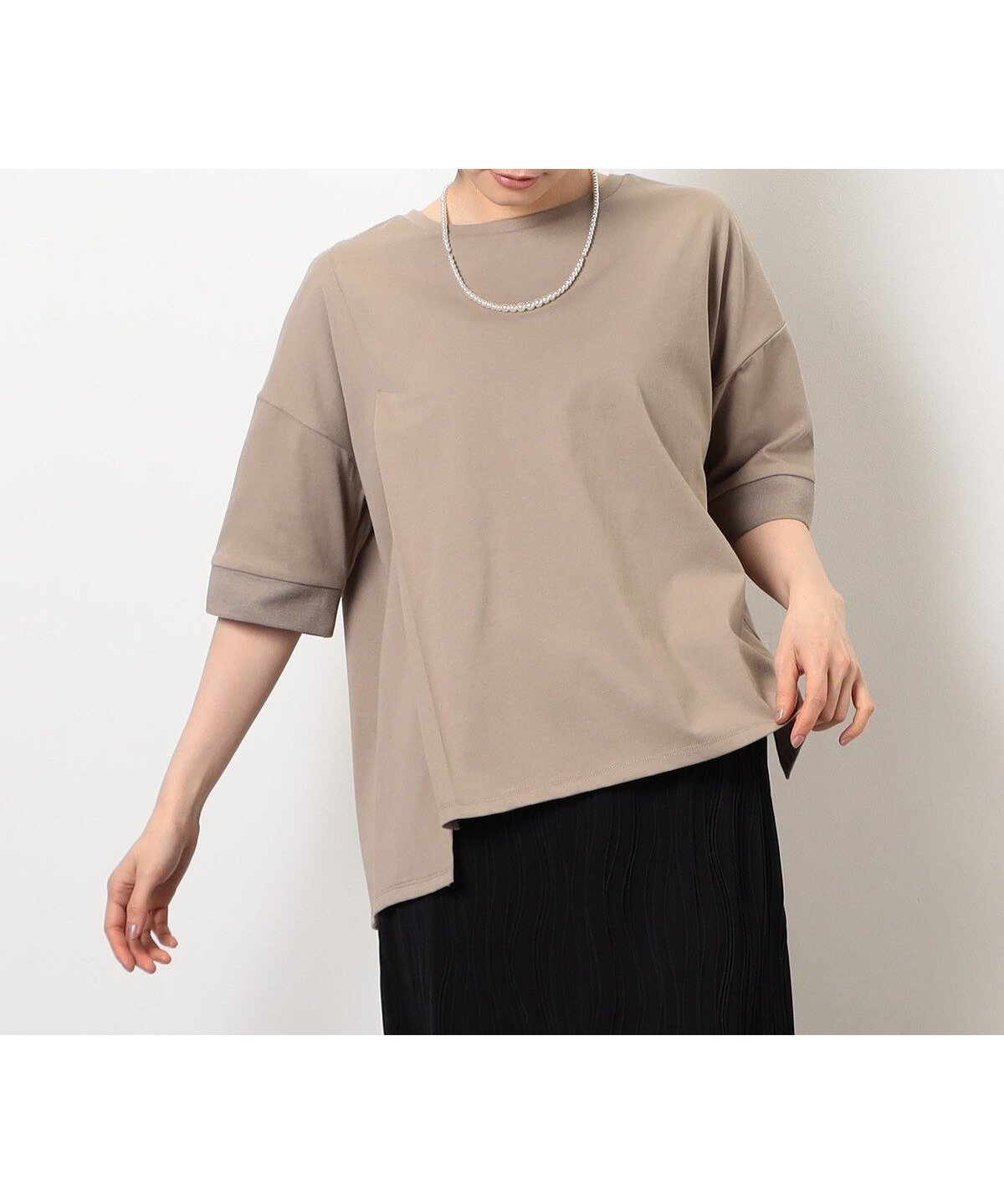 【コムサイズム/COMME CA ISM】の【接触冷感・抗菌防臭】アシンメトリーTシャツ インテリア・キッズ・メンズ・レディースファッション・服の通販 founy(ファニー) 　ファッション　Fashion　レディースファッション　Fashion for Women　トップス・カットソー　Cut & Sew Tops　シャツ・ブラウス・オフィスカジュアル　Elegant Blouses & Button-Ups　ロングTシャツ・Tシャツ　Longline T-Shirts & Tees　おすすめ　Recommended / Our Picks　アシンメトリー　Asymmetrical Style　スリット　Slit, Slit Detail　バランス　Balance, Style Balance　ベスト　Vest, Waistcoat　ポケット　Pocket, Pocket Detail　エレガント 上品　Elegant　抗菌　Antibacterial, Bacteria-Resistant　ベージュ|ID: prp329100004581674 ipo3291000000032739221