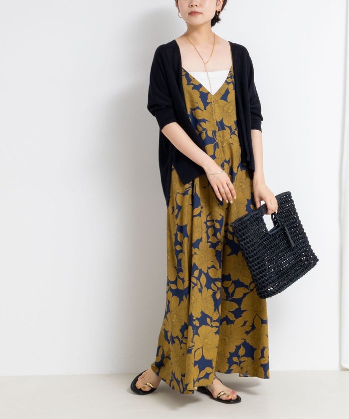 【ノーリーズ/NOLLEY'S】のフラワープリント ムジキャミワンピース インテリア・キッズ・メンズ・レディースファッション・服の通販 founy(ファニー) https://founy.com/ ファッション Fashion レディースファッション Fashion for Women ワンピース Dresses キャミソールワンピース Camisole Dresses ヴィンテージ Vintage Style キャミソール Camisole, Spaghetti Strap Top タフタ Taffeta, Structured Fabric タンク Tank Top, Sleeveless Top 定番 Standard, Basic Item 人気 Popular, Best Seller フラワー Flower, Floral プリント Print, Printed Pattern 無地 Plain, Solid Color リラックス Relax, Relaxed Fit ロング Long, Long-Length 冬 Winter / This Winter おすすめ Recommended / Our Picks 夏 Summer 旅行 Travel 2025年 2025 2025春夏・S/S Spring/Summer 2025 SS25 |ID: prp329100004581925 ipo3291000000032723427