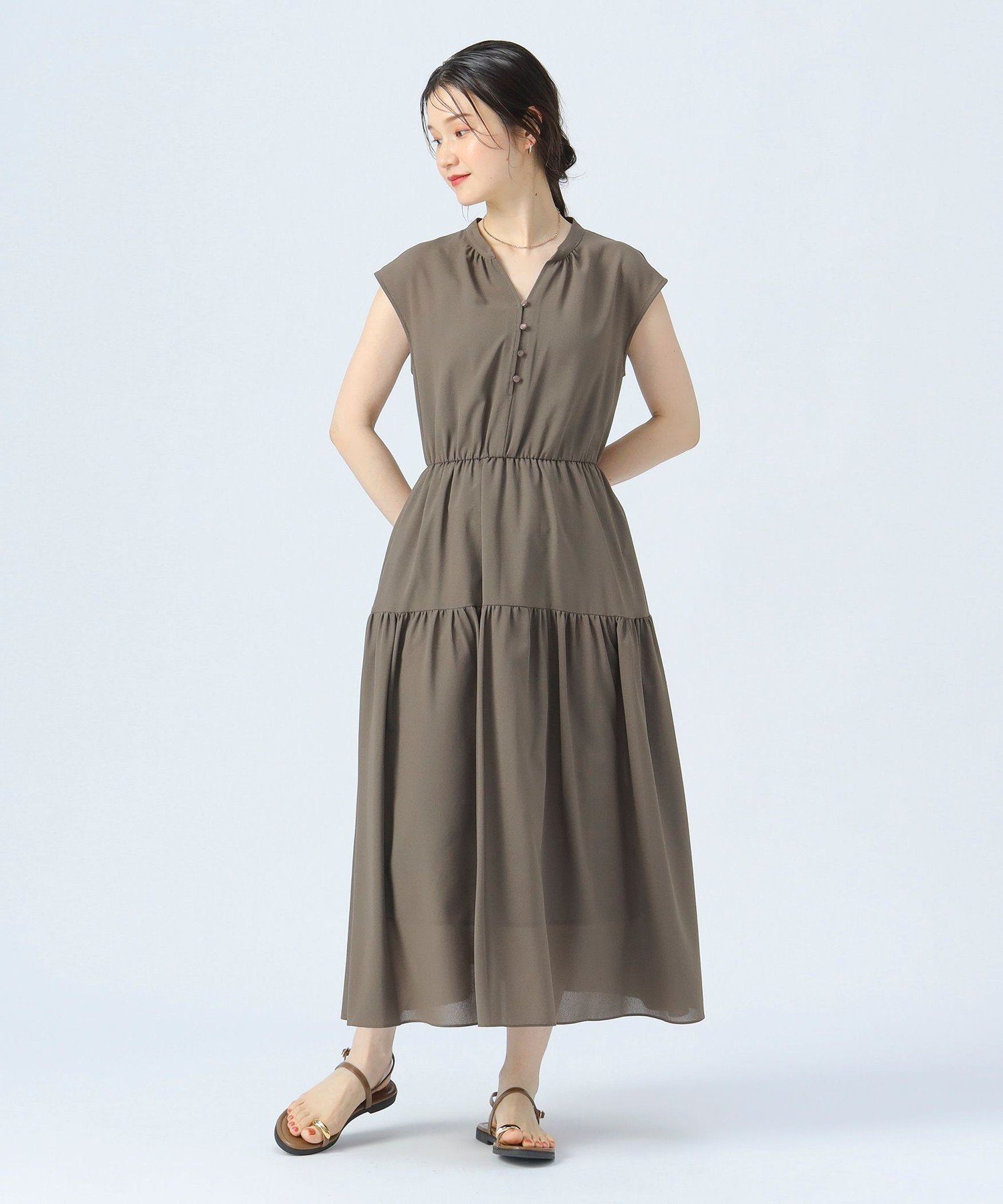 【ビームス ハート/BEAMS HEART】のスキッパー ティアード ワンピース インテリア・キッズ・メンズ・レディースファッション・服の通販 founy(ファニー) 　ファッション　Fashion　レディースファッション　Ladies' Fashion Online　ワンピース　Dress　エレガント 上品　Elegant　ギャザー　Gather　サンダル　Sandals　ジョーゼット　Georgette　スキッパー　Skipper　スリーブ　Sleeve　ティアード　Tiered　フレンチ　French　リラックス　Relax　MOCHA|ID: prp329100004581936 ipo3291000000032642604