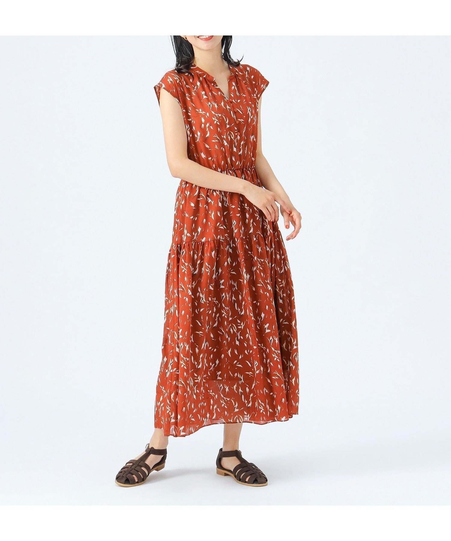 【ビームス ハート/BEAMS HEART】のスキッパー ティアード ワンピース インテリア・キッズ・メンズ・レディースファッション・服の通販 founy(ファニー) 　ファッション　Fashion　レディースファッション　Ladies' Fashion Online　ワンピース　Dress　エレガント 上品　Elegant　ギャザー　Gather　サンダル　Sandals　ジョーゼット　Georgette　スキッパー　Skipper　スリーブ　Sleeve　ティアード　Tiered　フレンチ　French　リラックス　Relax　PATTERN BROWN|ID: prp329100004581936 ipo3291000000032642607