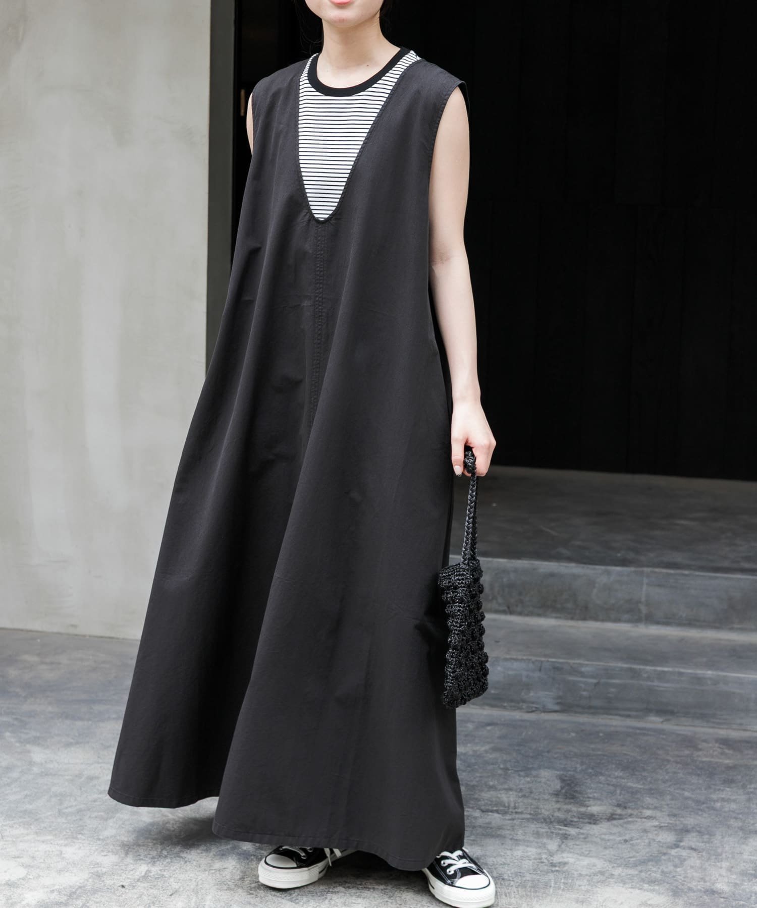 【アーバンリサーチ ドアーズ/URBAN RESEARCH DOORS】のFORK SPOON テントラインUネックワンピース インテリア・キッズ・メンズ・レディースファッション・服の通販 founy(ファニー) 　ファッション　Fashion　レディースファッション　Fashion for Women　ワンピース　Dresses　2025年　2025　2025春夏・S/S　Spring/Summer 2025 SS25　エアリー　Airy Texture　シンプル　Simple, Minimal　ノースリーブ　Sleeveless, No-Sleeve　ベーシック　Basic, Essential　今季　This Season, Current Season　半袖　Short Sleeve, Half Sleeve　夏　Summer　S/S・春夏　SS, Spring/Summer, Warm Season　秋　Autumn　BLACK|ID: prp329100004582089 ipo3291000000032639438