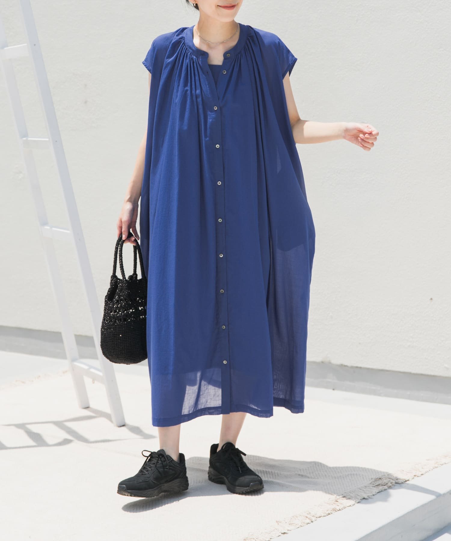 【アーバンリサーチ ドアーズ/URBAN RESEARCH DOORS】のコットンボイルギャザーフレンチワンピース インテリア・キッズ・メンズ・レディースファッション・服の通販 founy(ファニー) 　ファッション　Fashion　レディースファッション　WOMEN　ワンピース　Dress　2025年　2025　2025春夏・S/S　Ss,Spring/Summer,2025　インナー　Inner　キャミソール　Camisole　ギャザー　Gather　スリーブ　Sleeve　フレンチ　French　人気　Popularity　夏　Summer　S/S・春夏　Ss・Spring/Summer　ROYAL|ID: prp329100004582094 ipo3291000000032468709