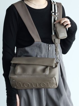 【ラシュッド/LASUD】のボトムエンボスロゴバッグ 人気、トレンドファッション・服の通販 founy(ファニー) ファッション Fashion レディースファッション Fashion for Women バッグ Bags ボトム Bottoms, Lower Wear ポーチ Pouch, Small Case 今季 This Season, Current Season |ID:prp329100004582147