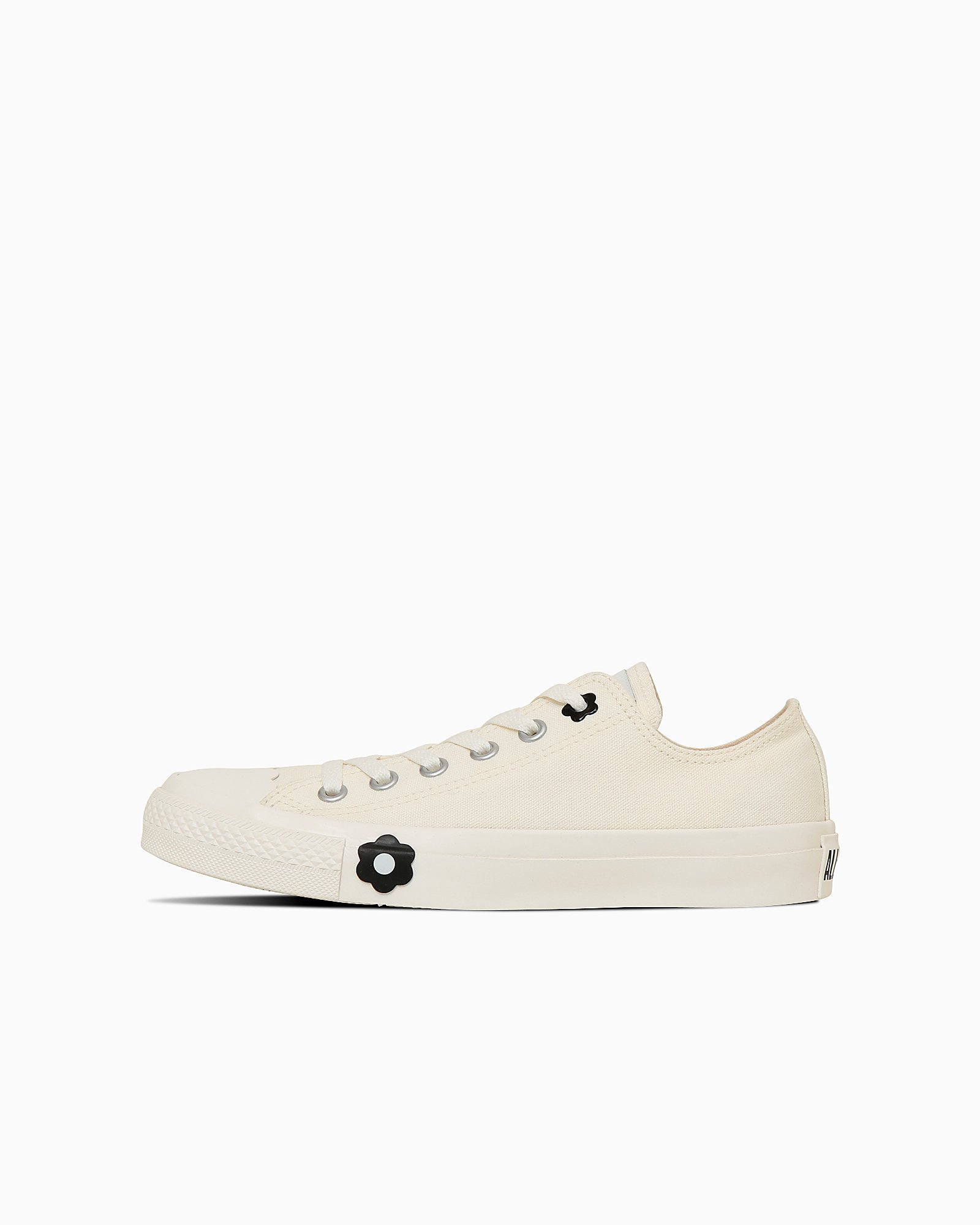 【コンバース/CONVERSE】の【CONVERSE 公式】ALL STAR FLOWERTOE OX / 【コンバース 公式】オールスター フラワートウ OX ローカット インテリア・キッズ・メンズ・レディースファッション・服の通販 founy(ファニー) 　ファッション　Fashion　レディースファッション　Fashion for Women　キャップ　Cap, Baseball Cap　シューズ　Shoes, Footwear　フラワー　Flower, Floral　モチーフ　Motif, Design Theme　ラバー　Rubber, Rubber Sole　人気　Popular, Best Seller　ホワイト|ID: prp329100004582258 ipo3291000000033548076