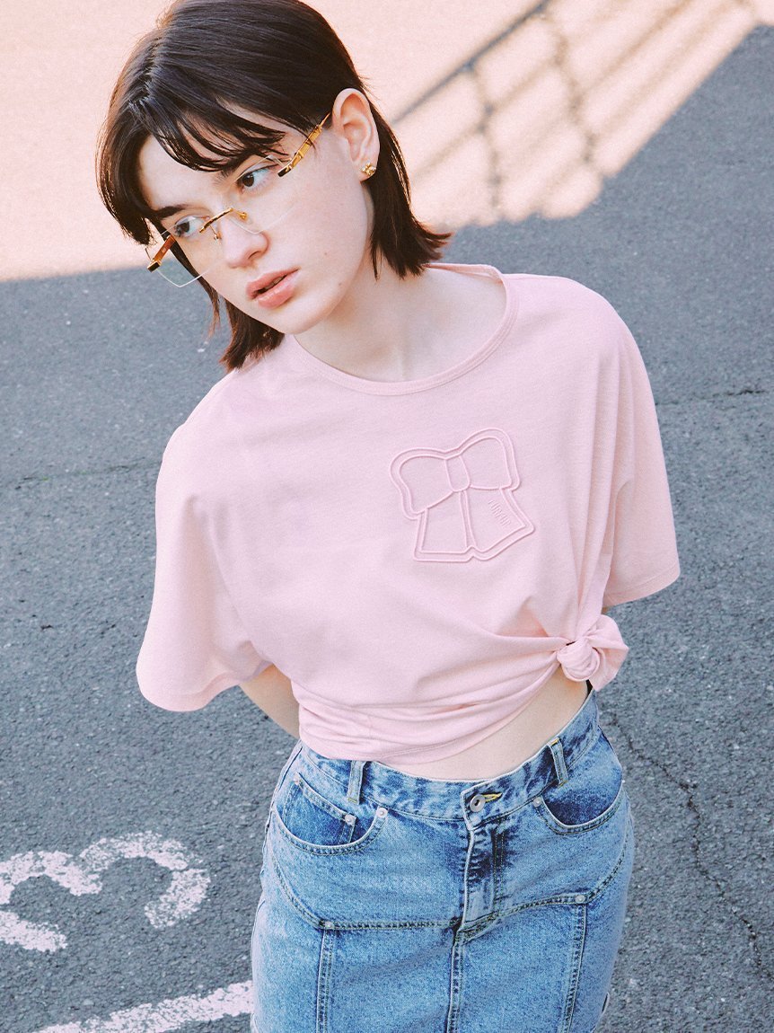 【ファーファー/FURFUR】のリボンロゴ刺繍ワイドスリーブTシャツ インテリア・キッズ・メンズ・レディースファッション・服の通販 founy(ファニー) 　ファッション　Fashion　レディースファッション　WOMEN　トップス・カットソー　Tops/Tshirt　シャツ/ブラウス　Shirts/Blouses　ロング / Tシャツ　T-Shirts　カットソー　Cut And Sew　スリーブ　Sleeve　フェミニン　Feminine　リボン　Ribbon　ワイド　Wide　PNK[066]|ID: prp329100004582325 ipo3291000000032470557
