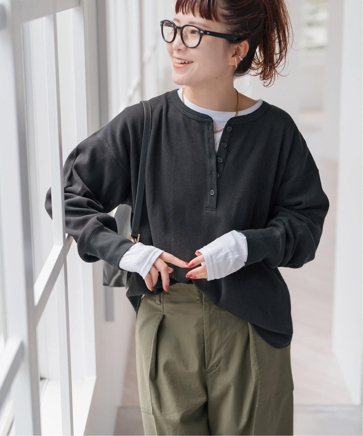 【スピック&スパン/Spick & Span】の《WEB限定追加 》2枚SETヘンリーネックプルオーバー インテリア・キッズ・メンズ・レディースファッション・服の通販 founy(ファニー) 　ファッション　Fashion　レディースファッション　Fashion for Women　トップス・カットソー　Cut & Sew Tops　カジュアルプルオーバー・ニットトップス　Pullovers & Knit Tops / Casual Pullovers　サーマル　Thermal, Waffle Knit　シンプル　Simple, Minimal　バランス　Balance, Style Balance　フィット　Fit, Slim Fit　リラックス　Relax, Relaxed Fit　人気　Popular, Best Seller　ブラックベース|ID: prp329100004582333 ipo3291000000032753925