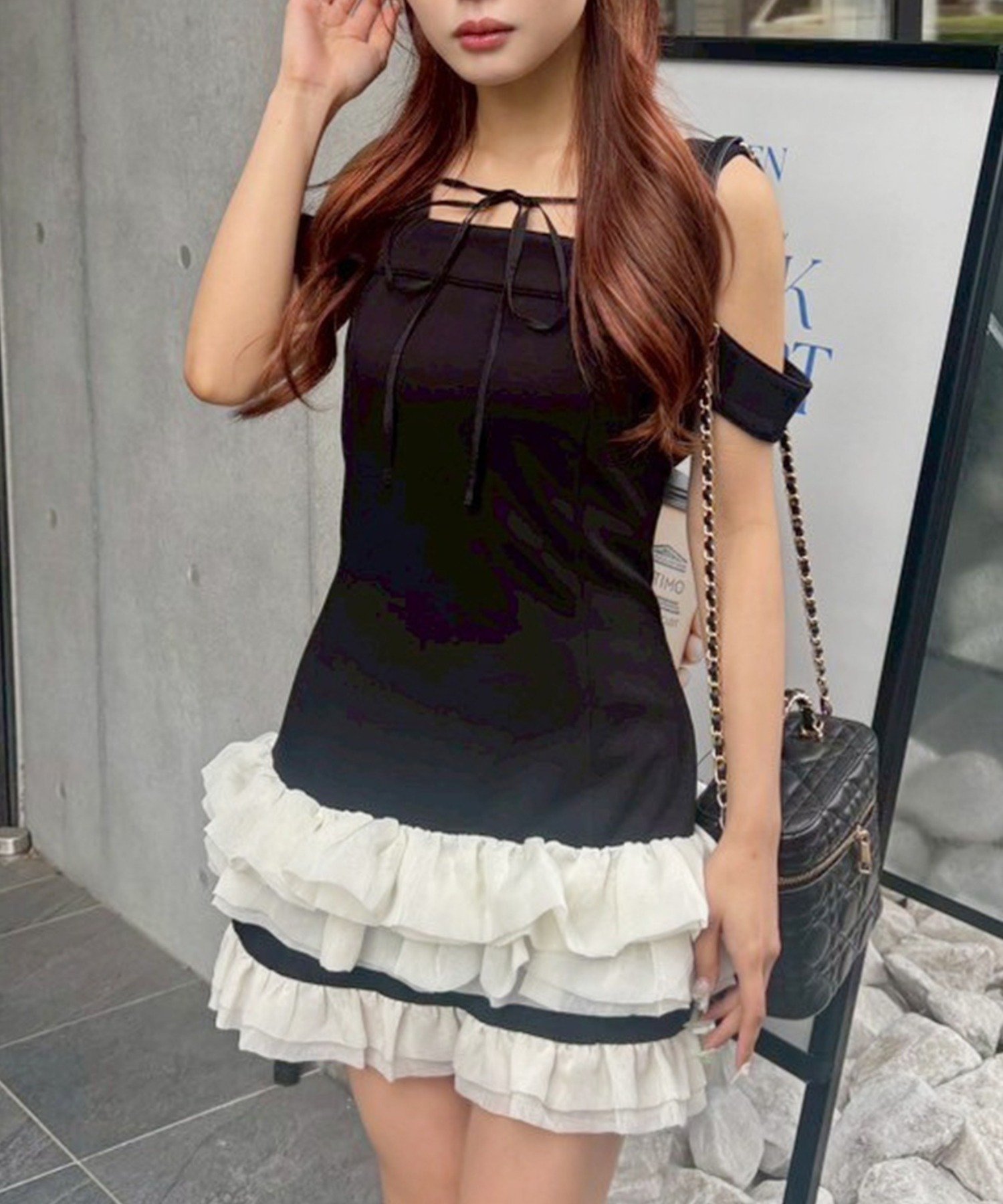 【ナイスクラップ/NICE CLAUP】の【お揃いcollection】フリルミニワンピ インテリア・キッズ・メンズ・レディースファッション・服の通販 founy(ファニー) 　ファッション　Fashion　レディースファッション　Ladies' Fashion Online　ワンピース　Dress　2025年　2025　2025春夏・S/S　Ss,Spring/Summer,2025　おすすめ　Recommend　オフショル　Off Shoulder　スクエア　Square　チュニック　Tunic　デコルテ　Decolletage　ミュール　Mule　夏　Summer　ブラック|ID: prp329100004582355 ipo3291000000032470951