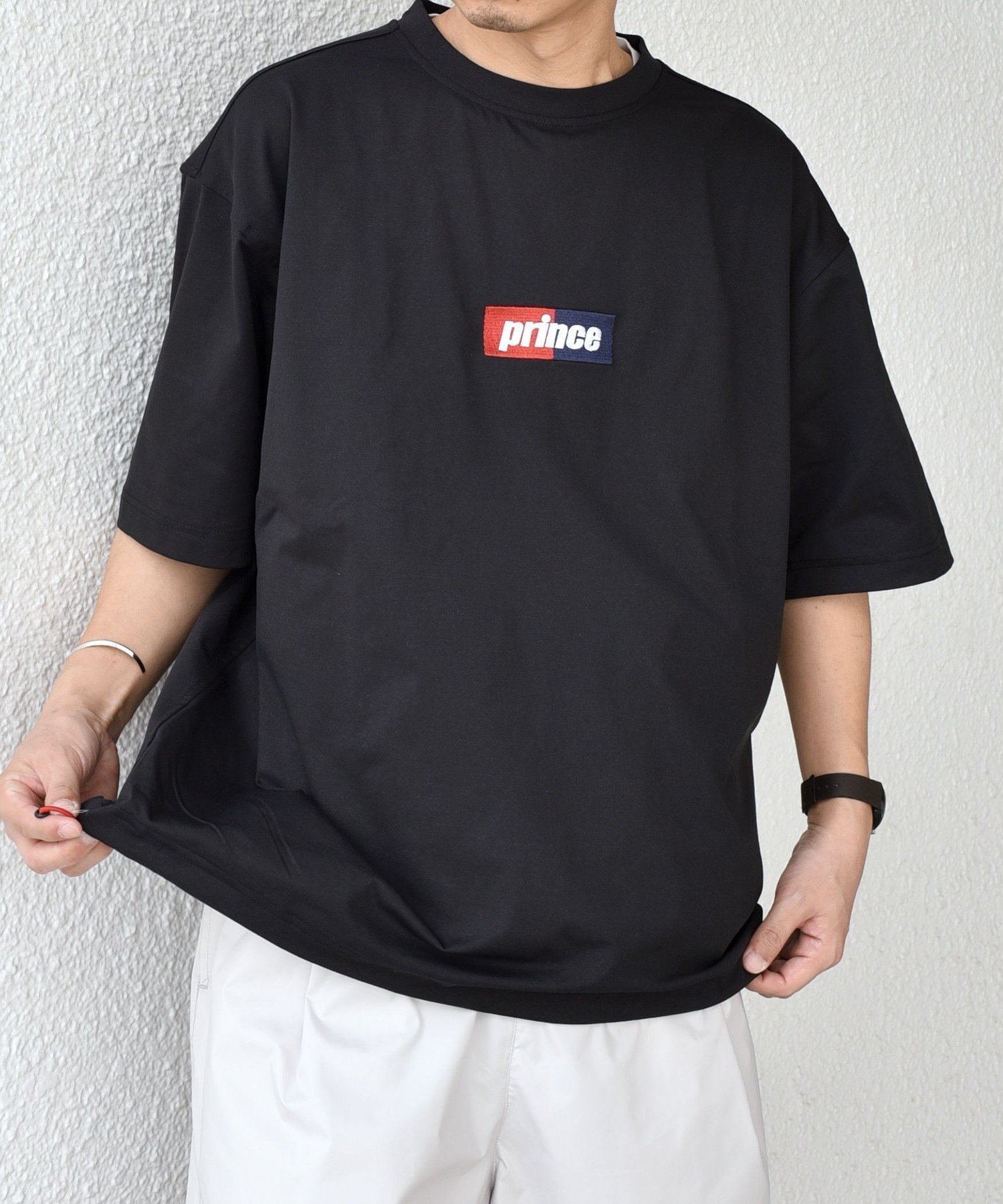 【シップス フォー ウィメン/SHIPS】の【SHIPS any別注】prince 吸水速乾/UVカット/遮熱 ボックス ロゴ 刺繍 スピンドル Tシャツ インテリア・キッズ・メンズ・レディースファッション・服の通販 founy(ファニー) 　ファッション　Fashion　レディースファッション　Fashion for Women　トップス・カットソー　Cut & Sew Tops　シャツ・ブラウス・オフィスカジュアル　Elegant Blouses & Button-Ups　ロングTシャツ・Tシャツ　Longline T-Shirts & Tees　スピンドル　Spindle, Drawcord　セットアップ　Set-Up, Coordinated Outfit　プリーツ　Pleats, Pleated　ボックス　Boxy, Box Shape　ワンポイント　One Point, Statement Accent　別注　Limited Edition, Custom Order　吸水　Absorbent, Quick-Dry　ブラック|ID: prp329100004582417 ipo3291000000033198556