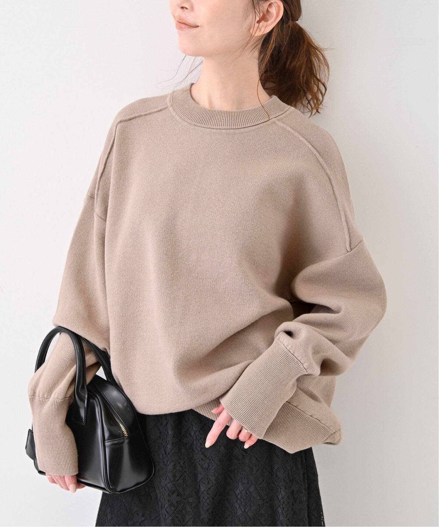 【スローブ イエナ/SLOBE IENA】の《追加 》オーバーサイズ スウェットライクニット インテリア・キッズ・メンズ・レディースファッション・服の通販 founy(ファニー) 　ファッション　Fashion　レディースファッション　Fashion for Women　トップス・カットソー　Cut & Sew Tops　ニット　Knit Tops & Sweaters　レディースパーカー・カジュアルフーディー　Casual Hoodies & Sweatshirts　スウェット・クルーネックトップス　Sweatshirts & Crewnecks / Relaxed Fit Sweat Tops　2025年　2025　2025-2026秋冬・A/W　Autumn/Winter 2025–26 AW25–26　ベージュ|ID: prp329100004582632 ipo3291000000033549766